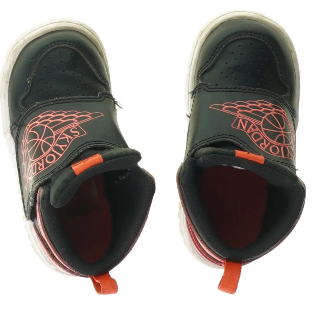 Sko, sky Jordan (str. 23)