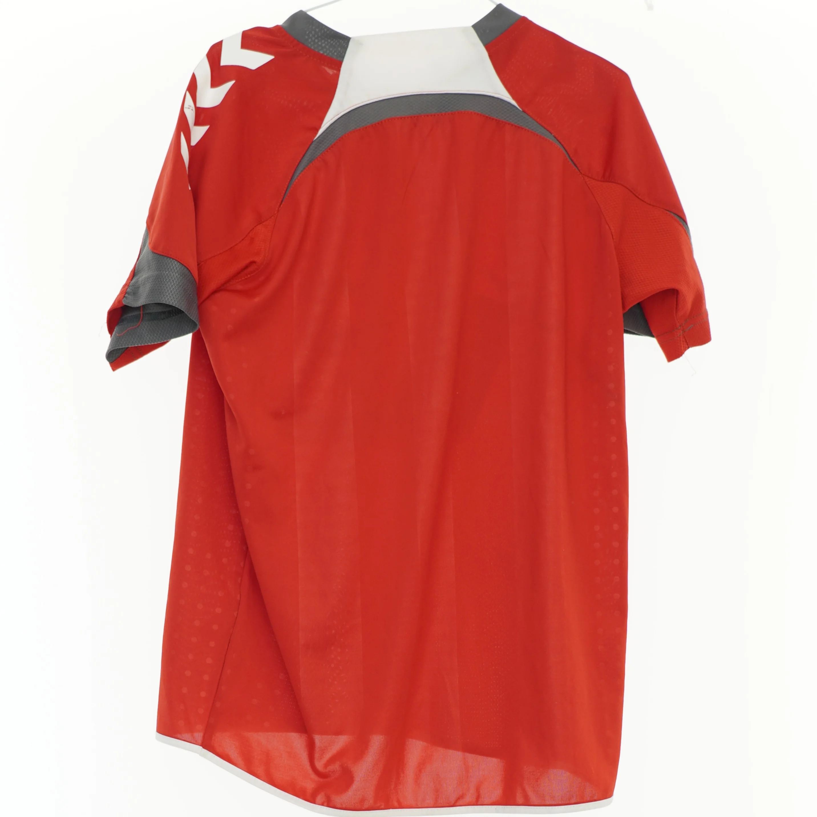 T-Shirt fra Hummel (str. 152 cm)