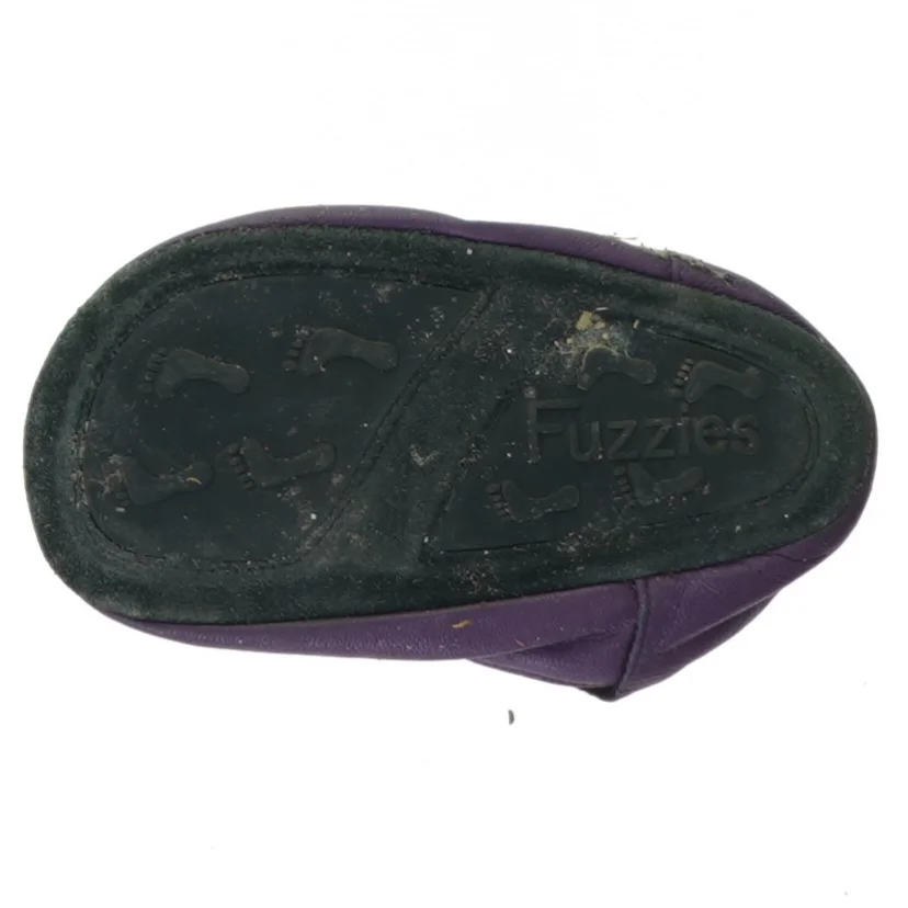 Hjemmesko/babysko fra Fuzzies (str. 15 cm)