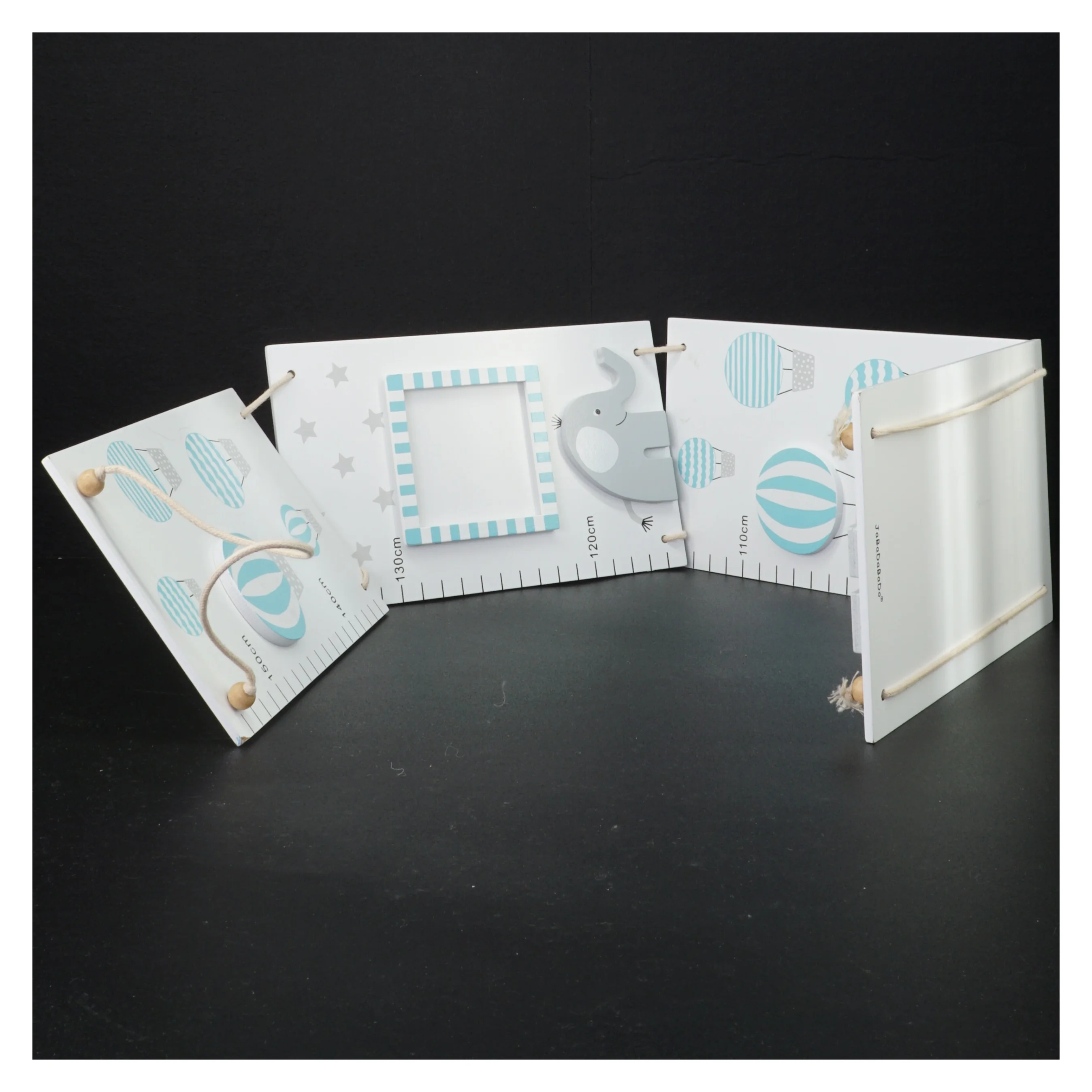 Børne vækstmåler fra Jabadabado (str. Selve pladerne er 80 x 12 cm)