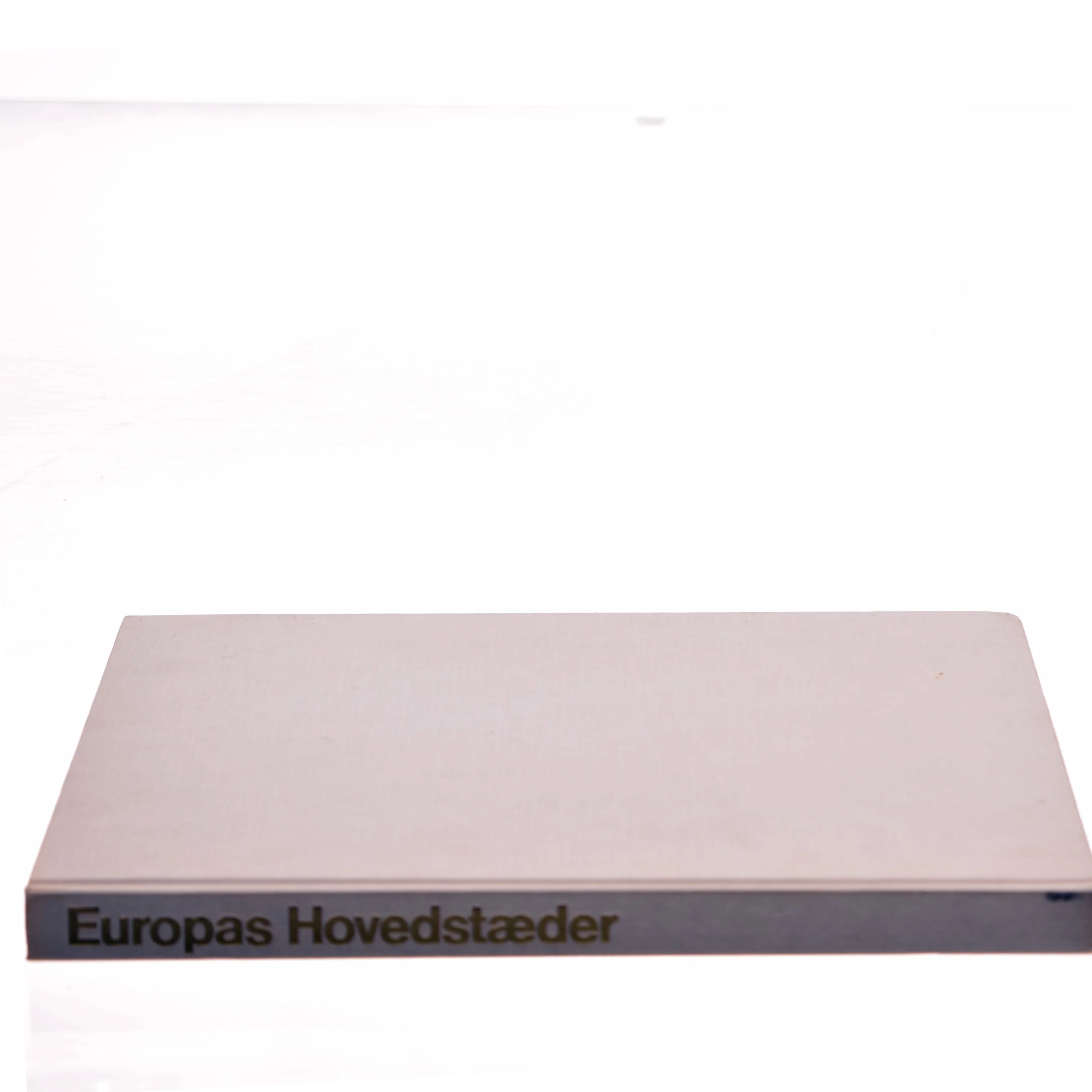 Europas Hovedstæder af Hakon Mielche (Bog)