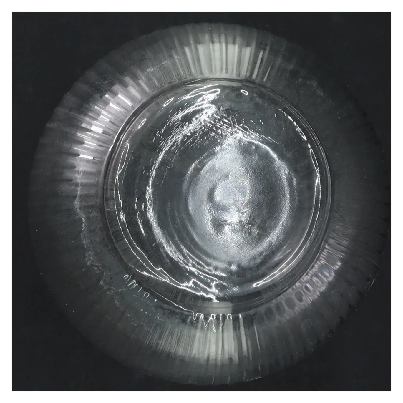 Glasvase (str. H. 17 cm)