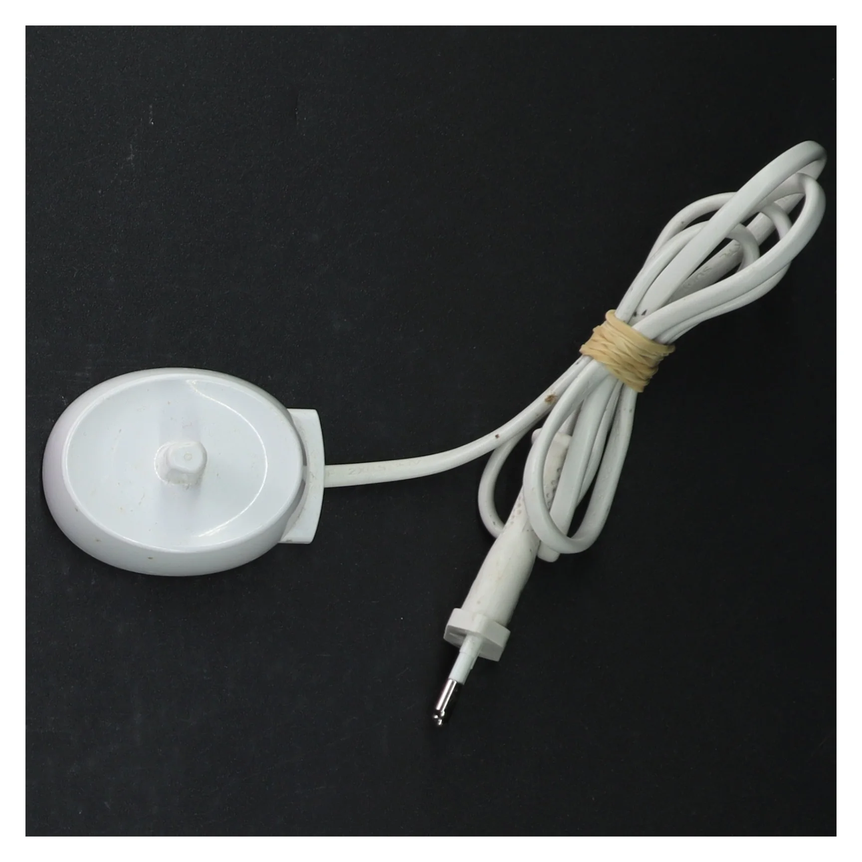 Elektrisk tandbørste med oplader fra Braun