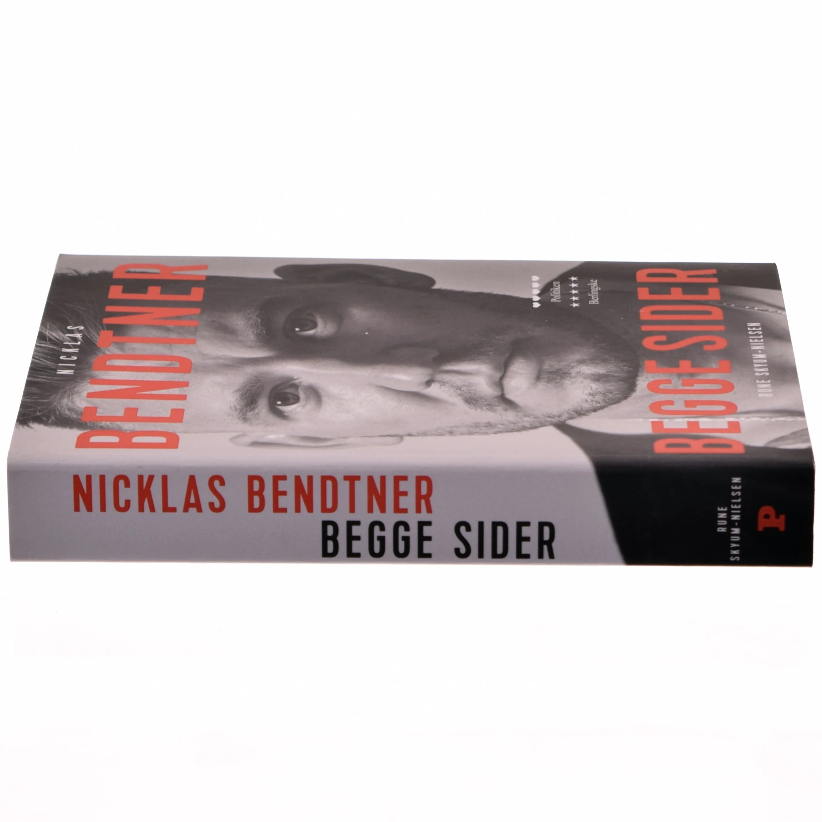 Nicklas Bendtner - begge sider af Rune Skyum-Nielsen (Bog)