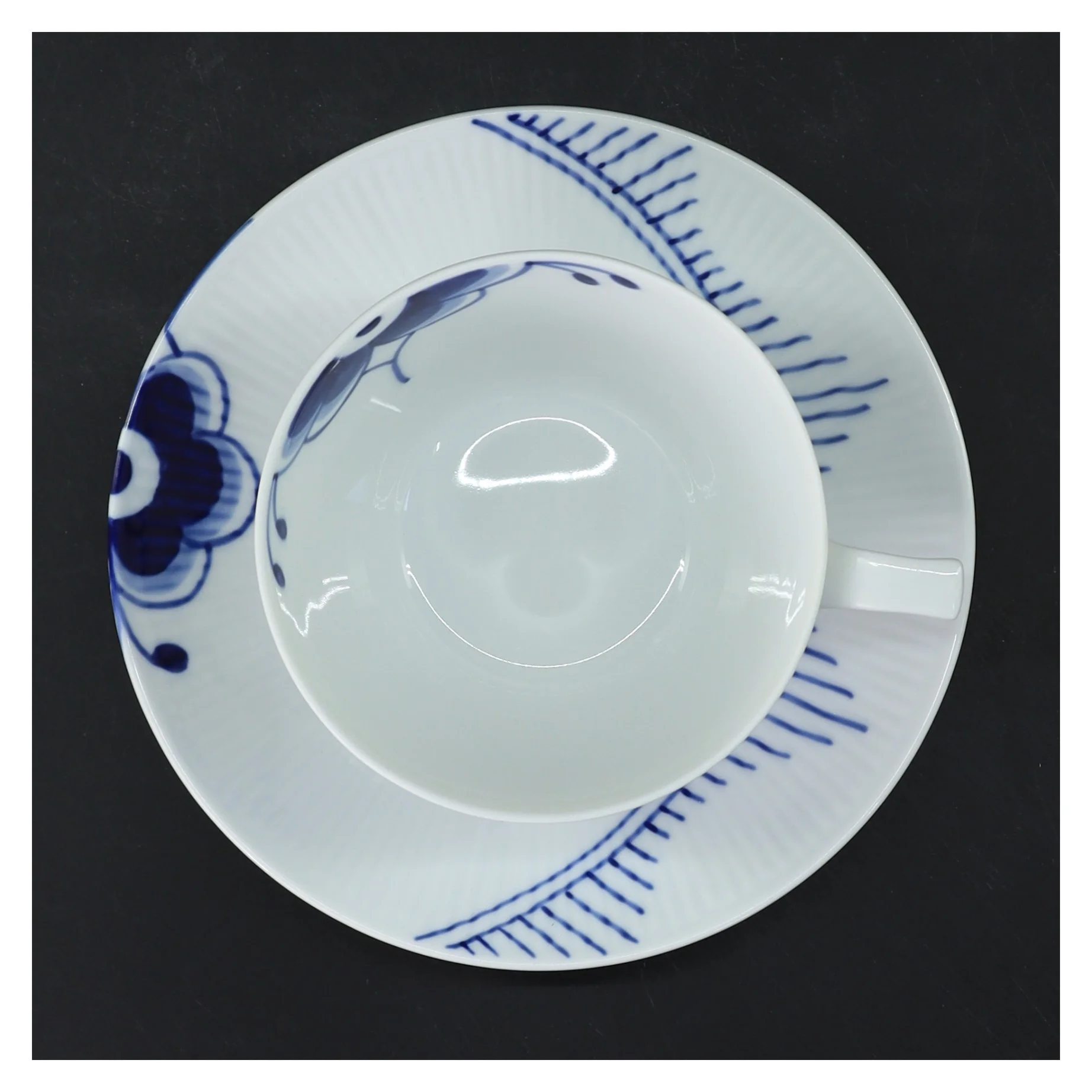 Mega mussel tekop og underkop fra Royal Copenhagen (str. Ø 10 & 16 cm)