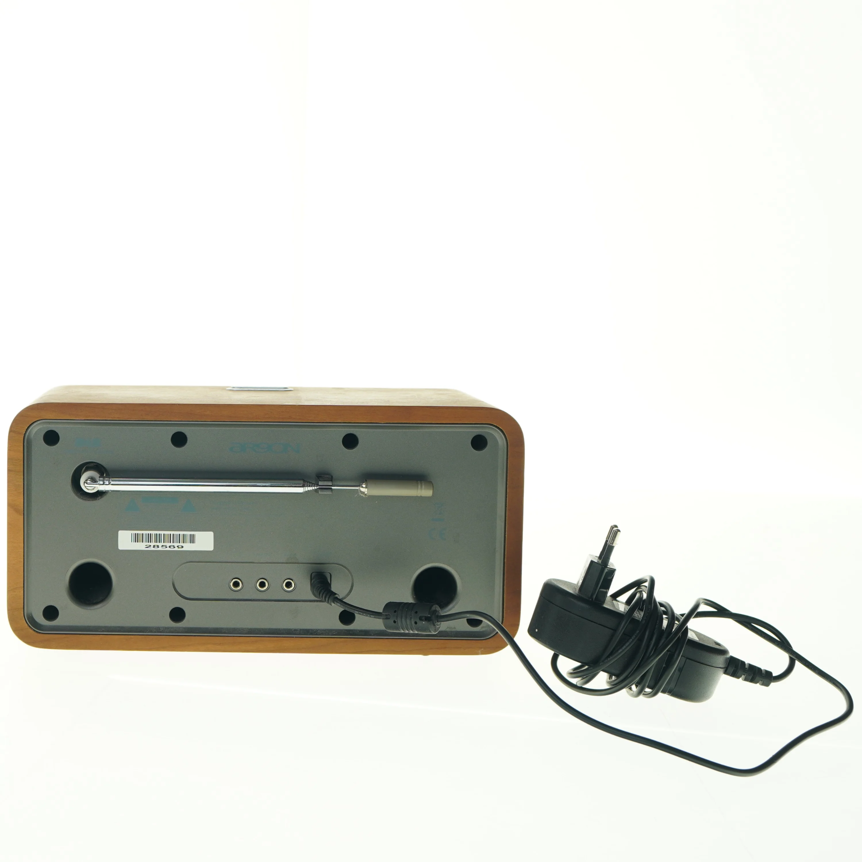 DAB radio med træfinish fra aR9ON (str. 27 x 12 cm)