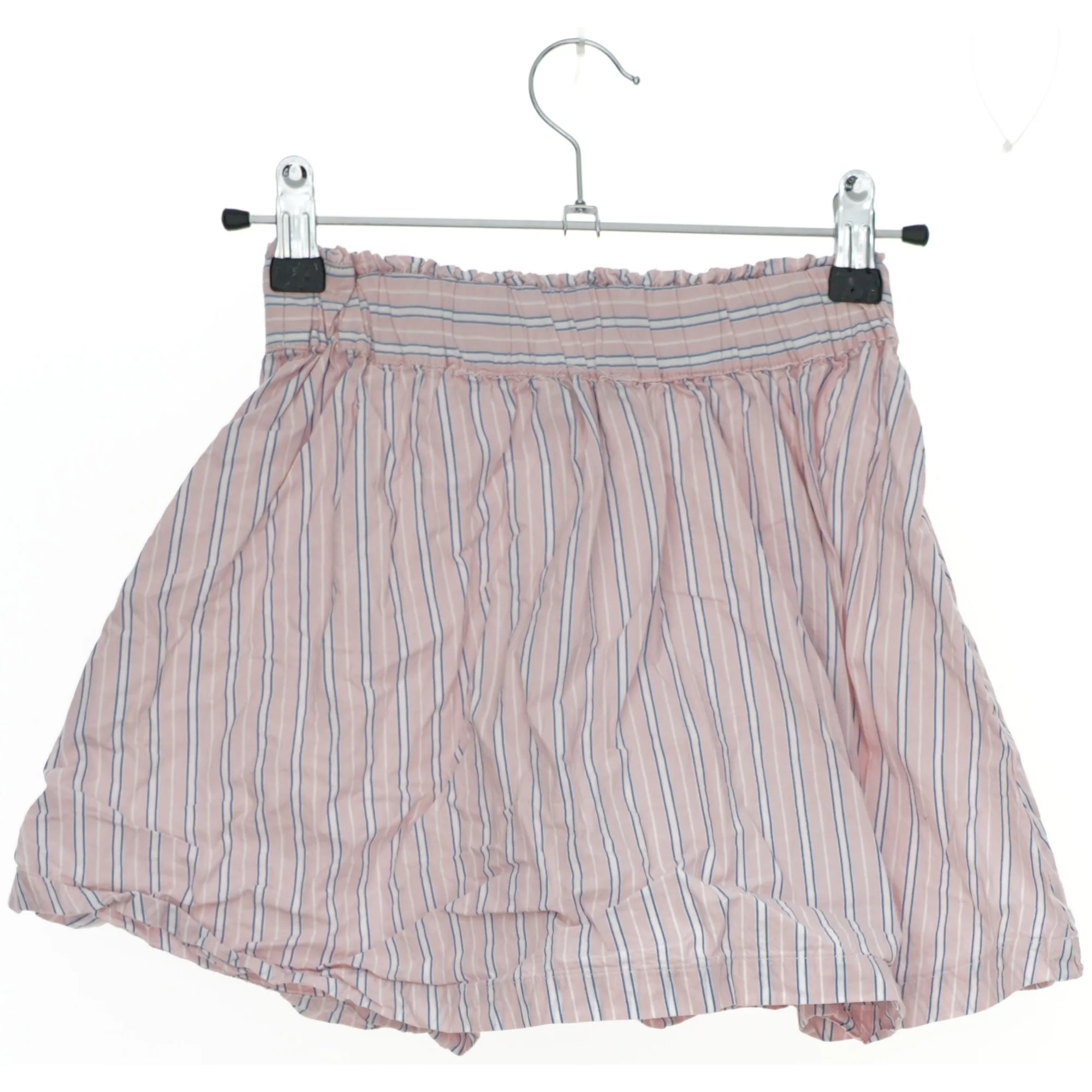 Stribet nederdel fra bombiBitt (str. 116)