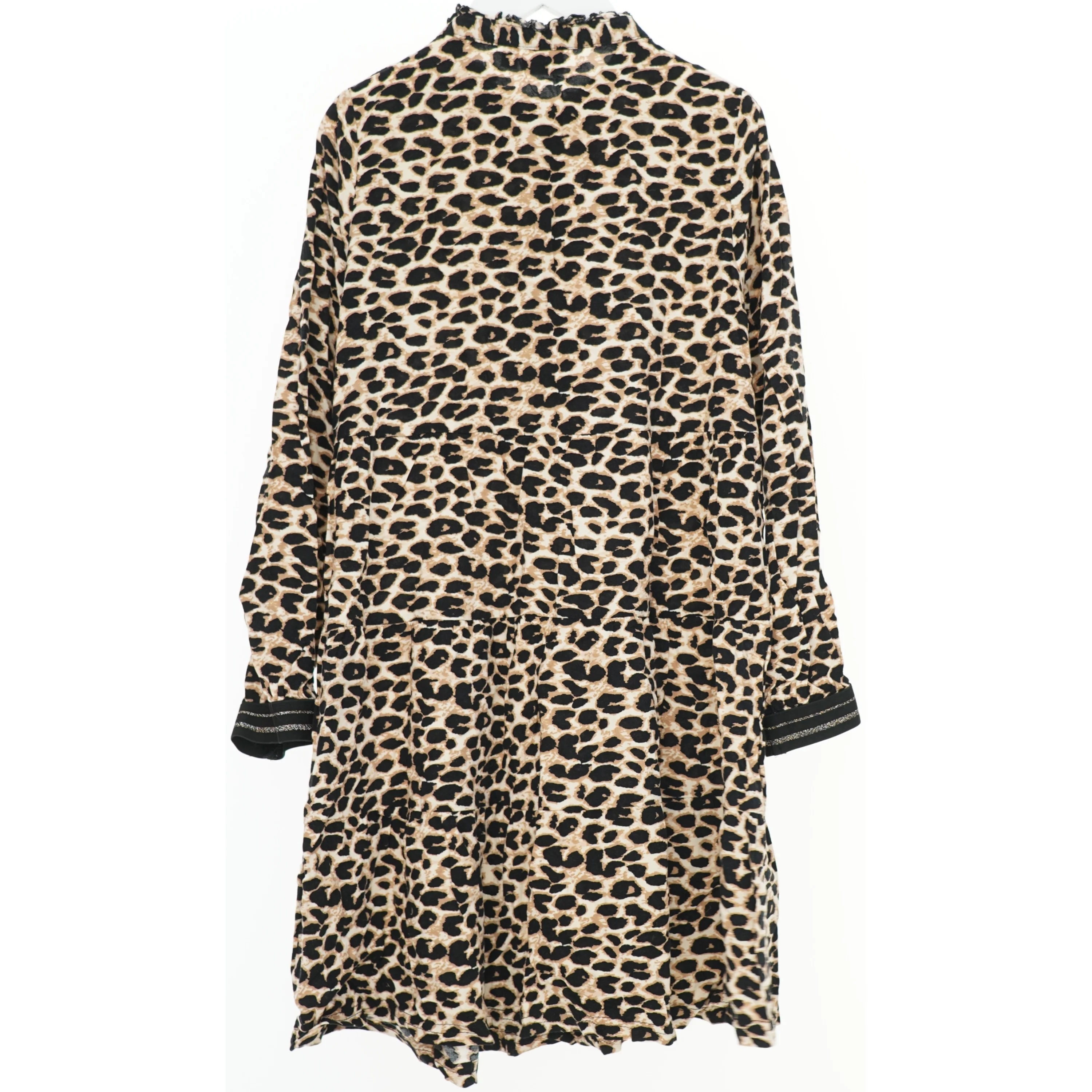 Leopardmønstret kjole fra Name It (str. 140)