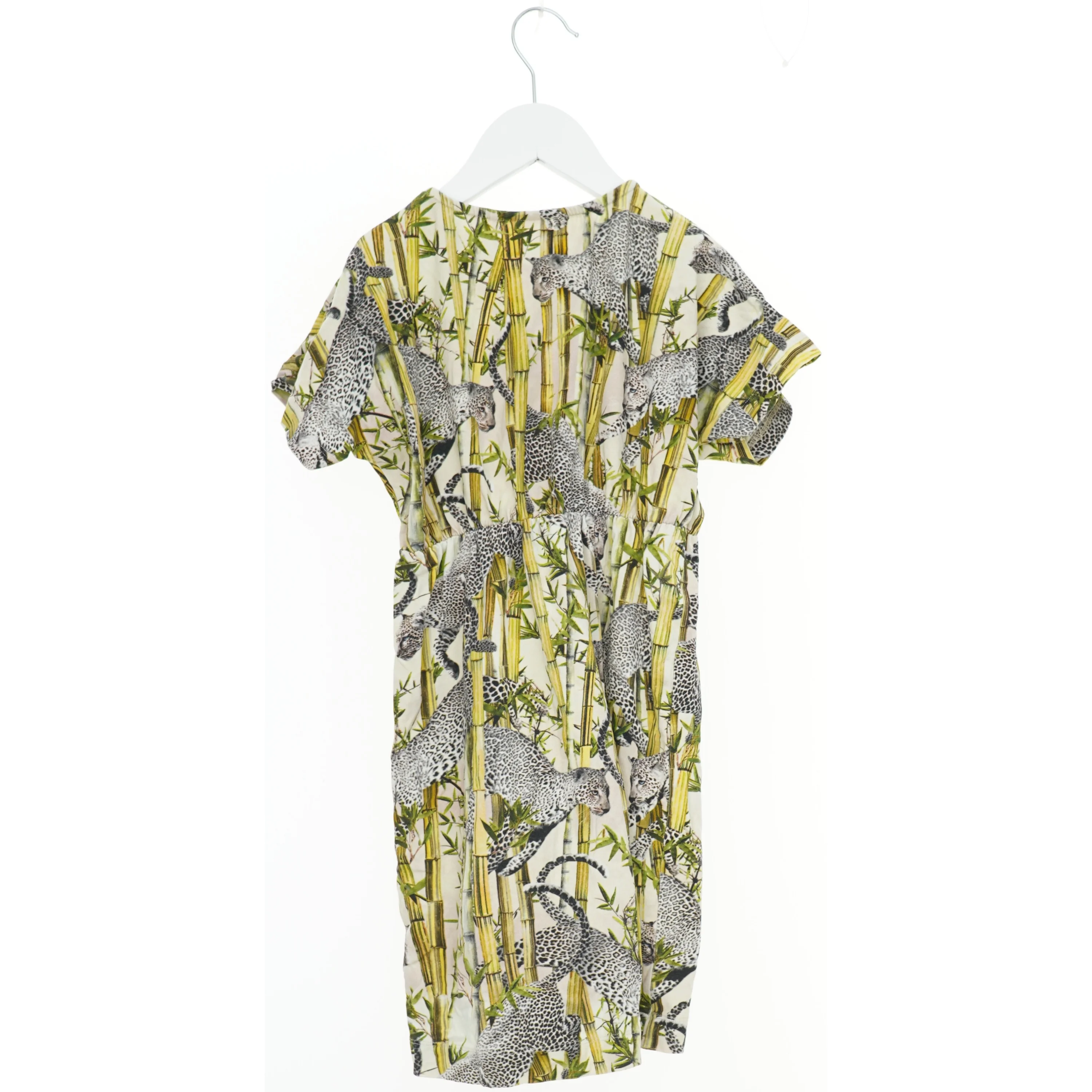 Kjole med leopard- og bambusprint fra Molo (str. 128)