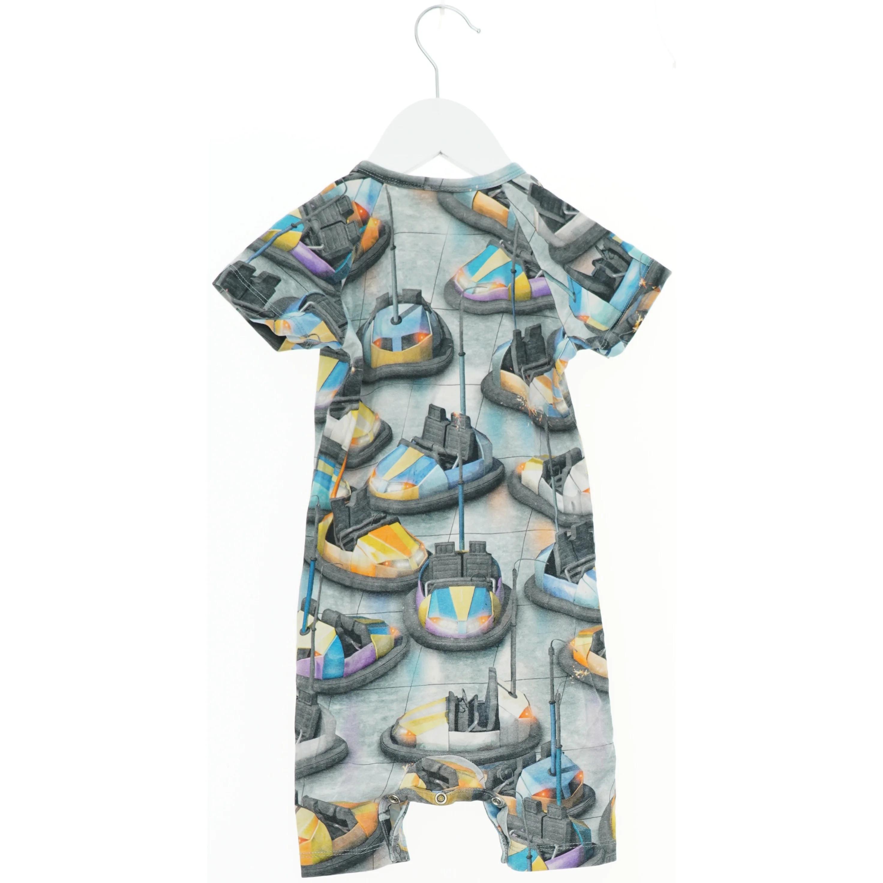 Sommerdragt med radiobil print fra Molo (str. 86)