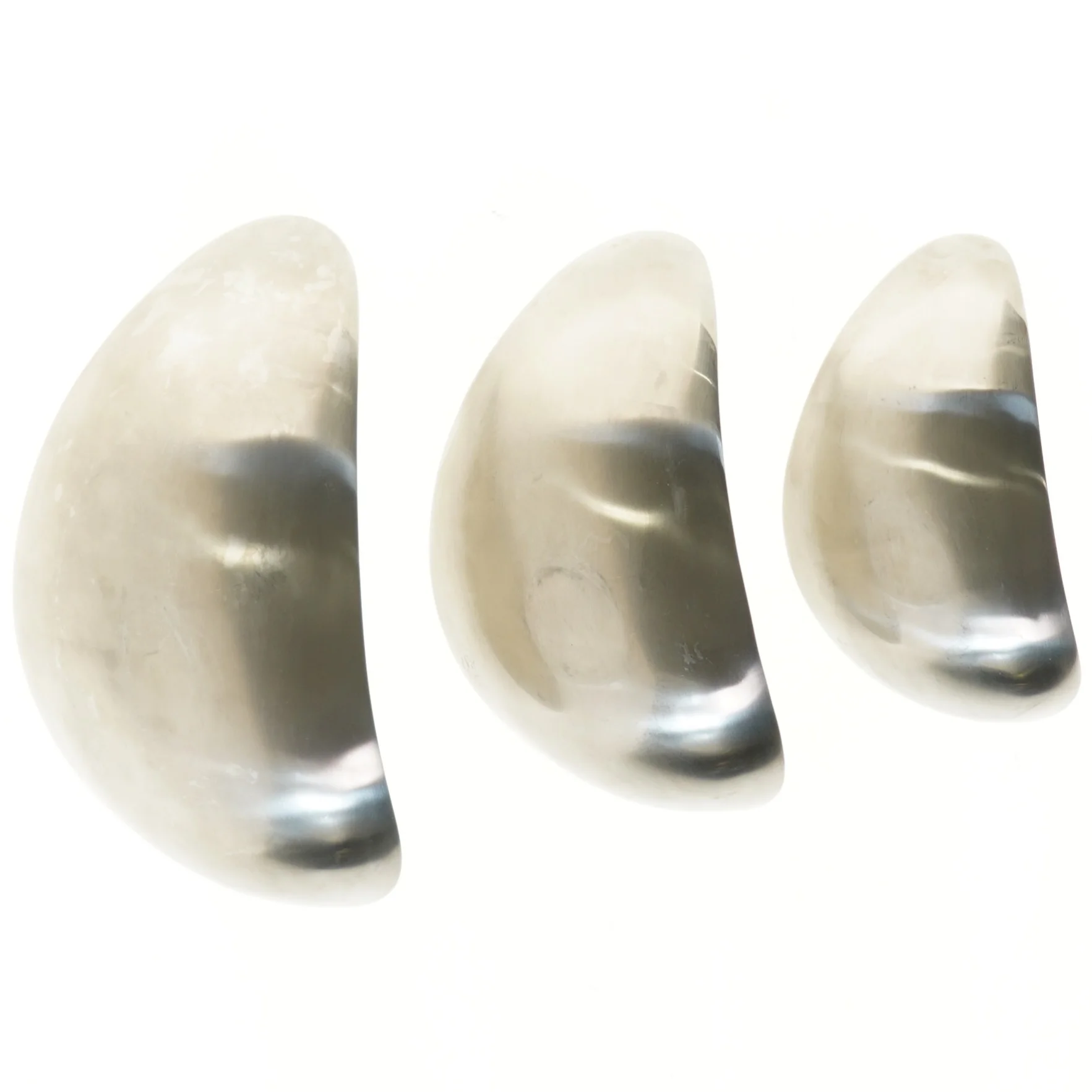 Tre dekorative skåle (str. 16-22 cm)