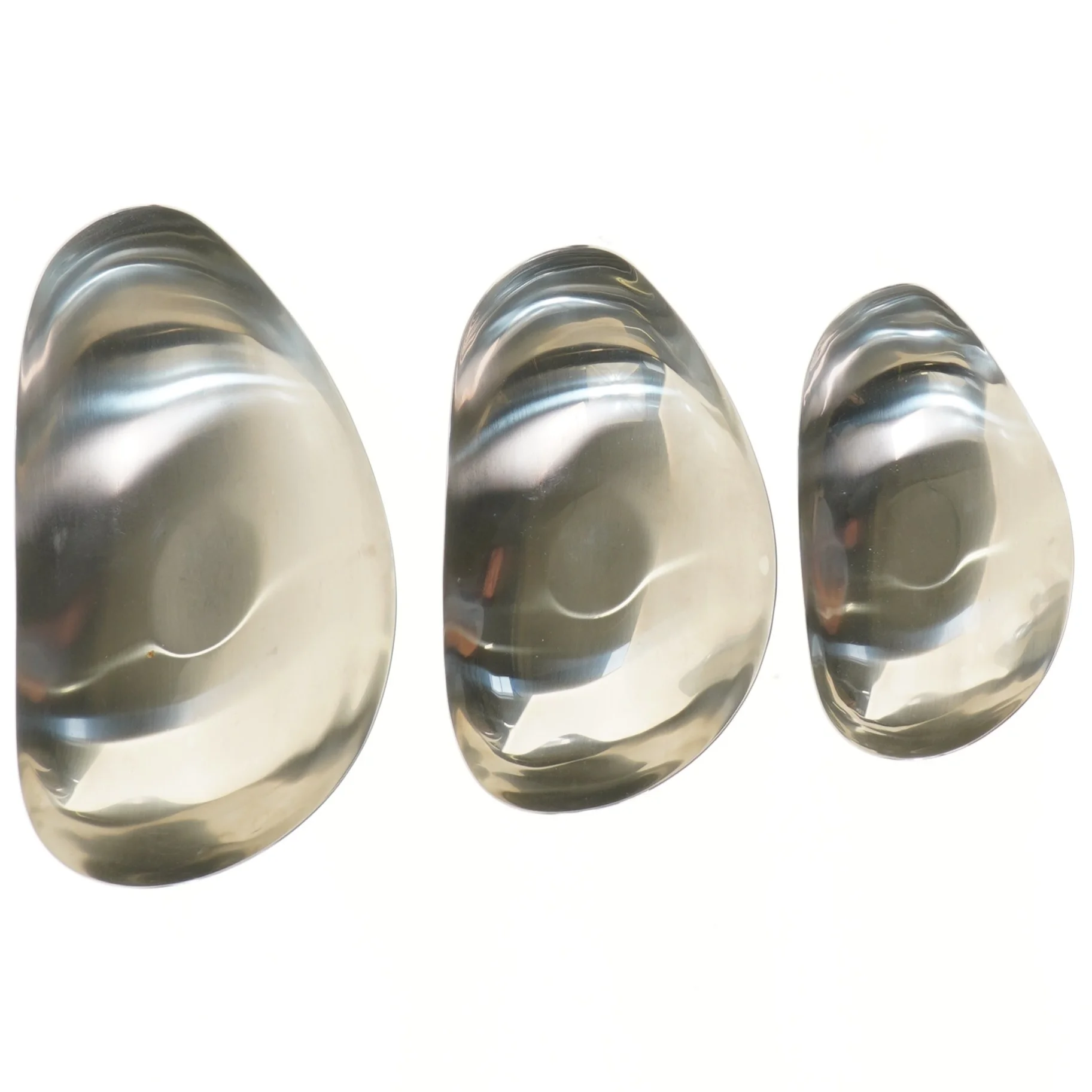 Tre dekorative skåle (str. 16-22 cm)