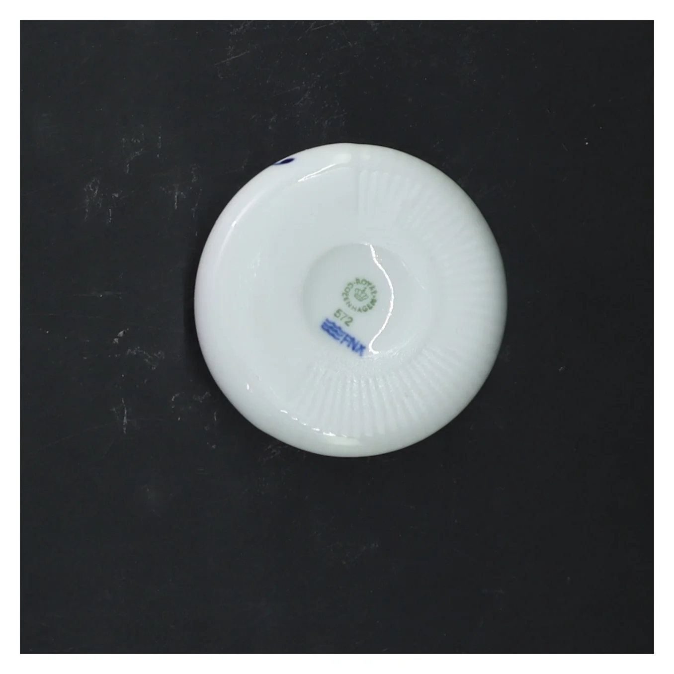 Blå Element lille skål (str. Ø 7 cm) fra Royal Copenhagen