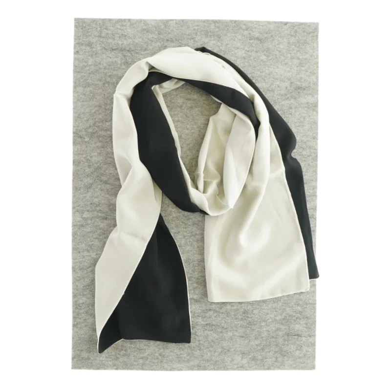 Silketørklæde fra Jaeger