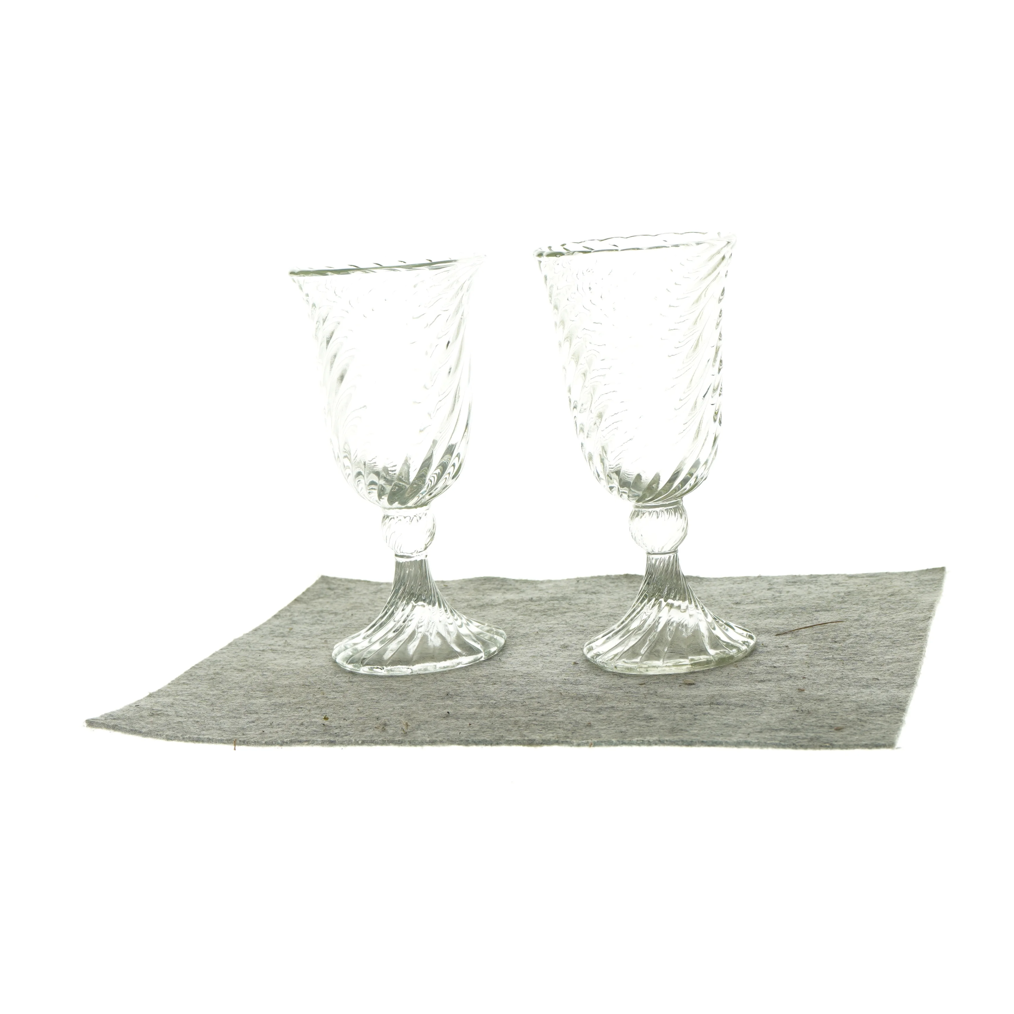 Vaser (2 stk) (str. 23 x 11 cm)