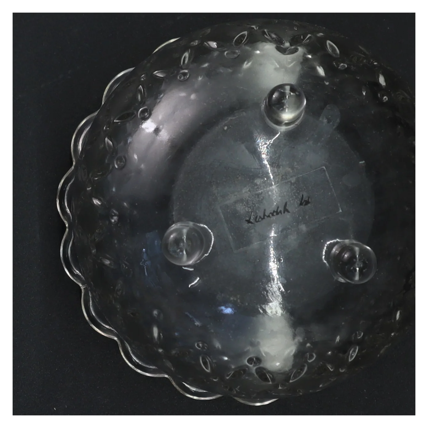 Glasvase med blomstermønster (str. 15 x ø14 cm)