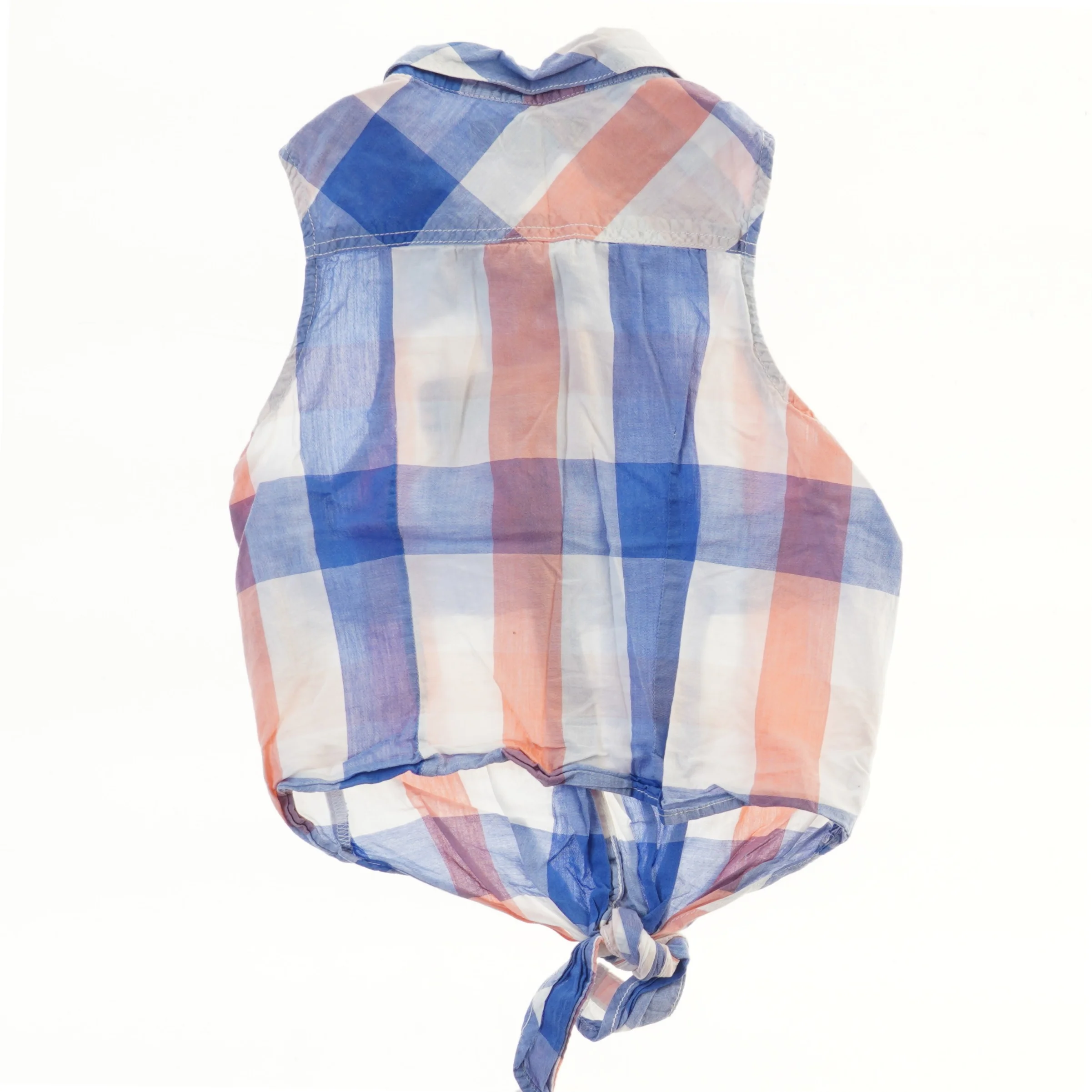 Ærmeløs skjorte med ternet mønster fra H&M (str. 140)