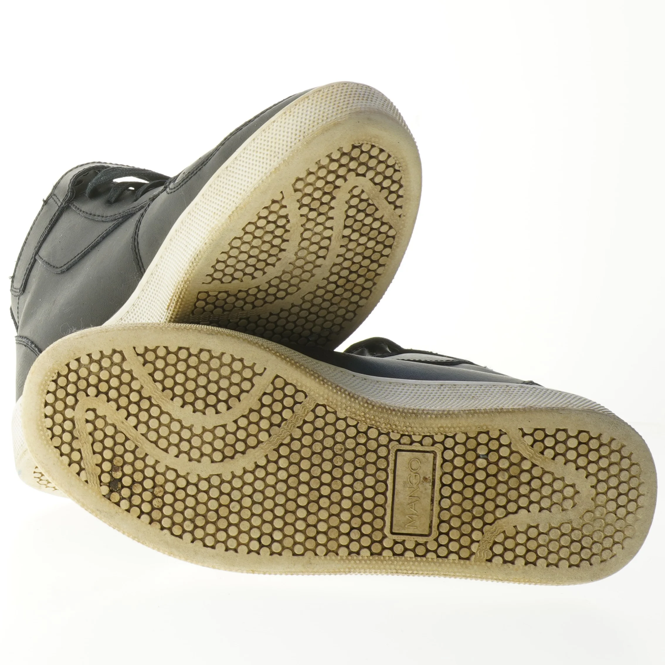 Sort høj sneaker fra Mango (str. 40 )