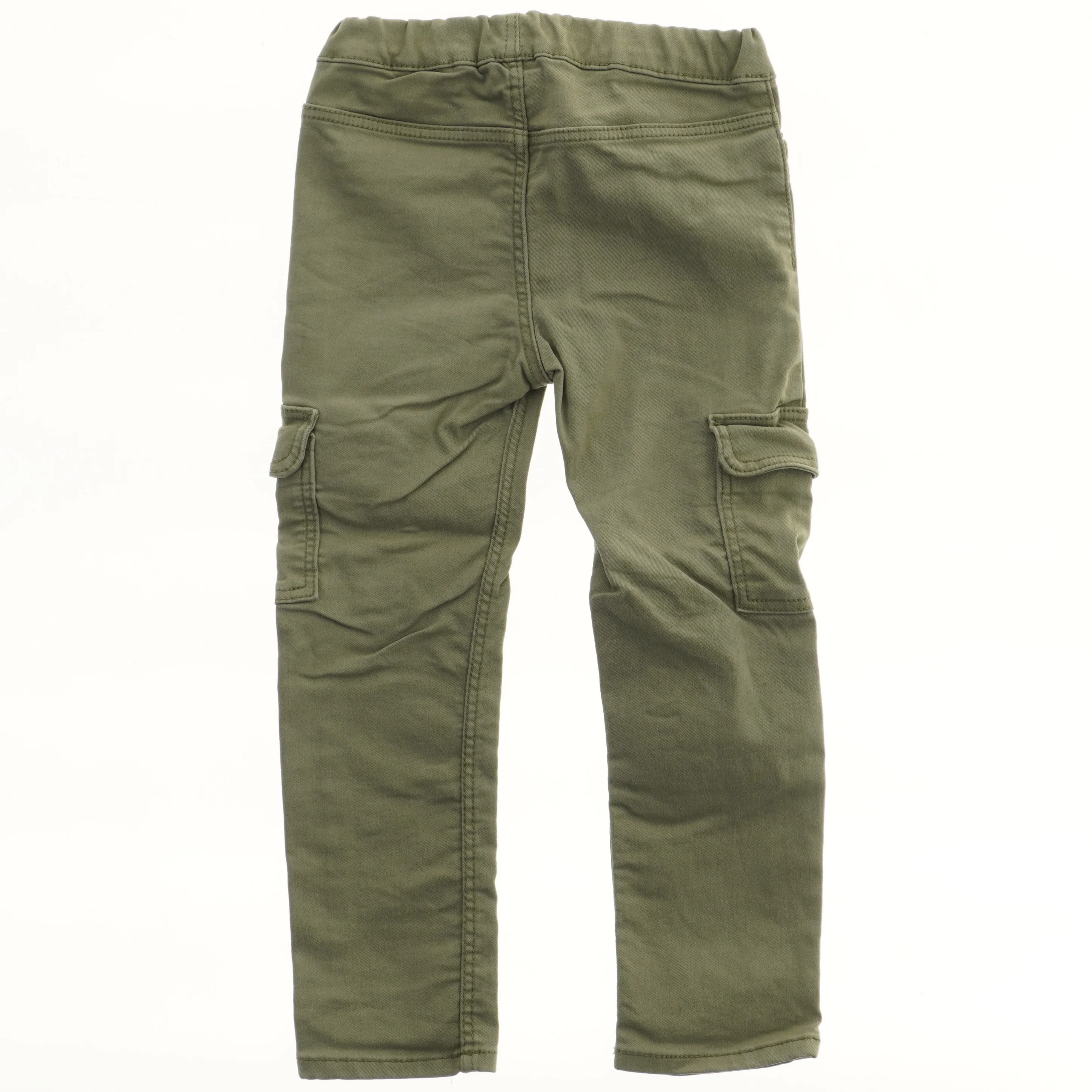 Grønne cargo bukser fra H&M (str. 104)