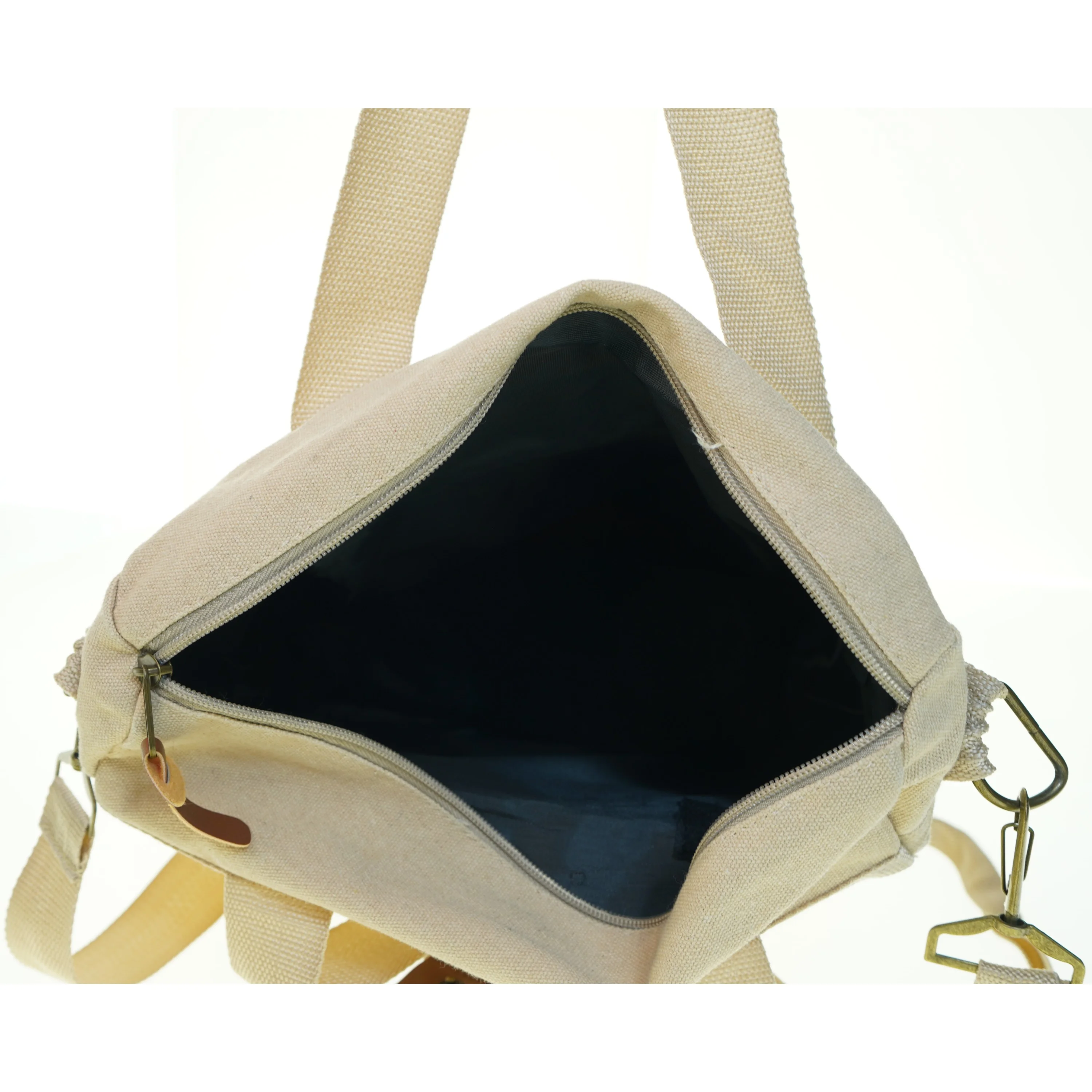 Lærred rygsæk med læderdetaljer (str. 40 x 32 cm)