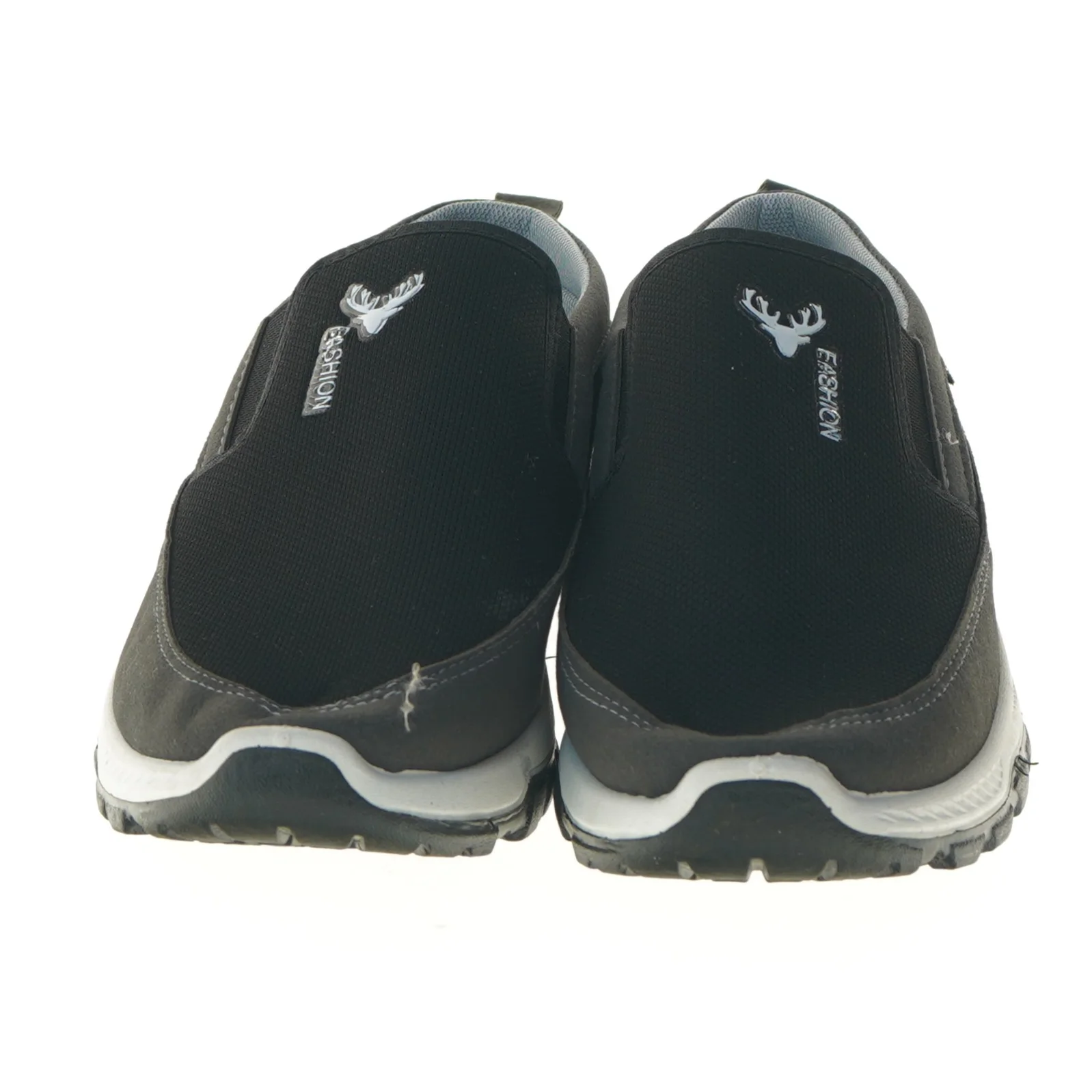 Sportssko i sort, str. 44 (str. 44 )