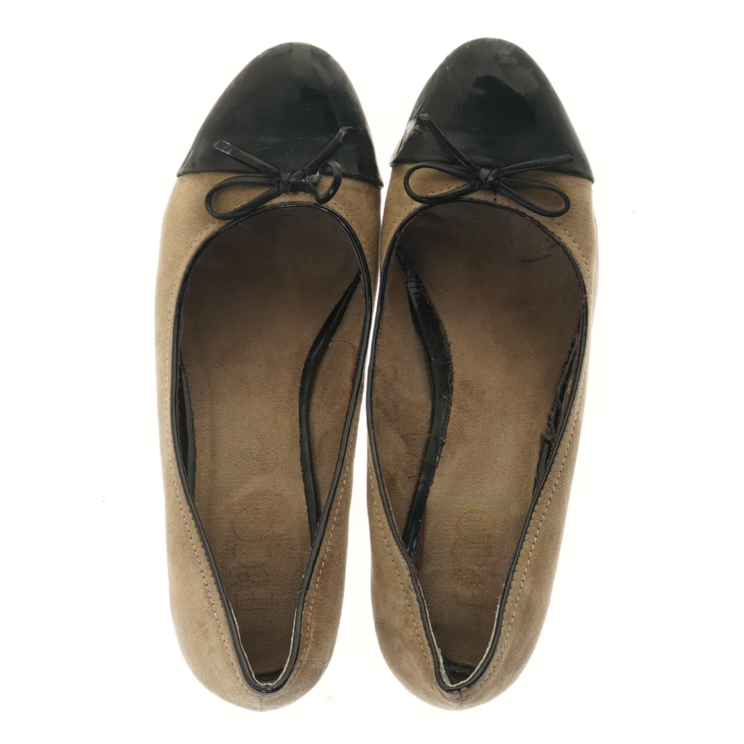 Damesko med hæl og bånd fra B&CO (str. 39 )