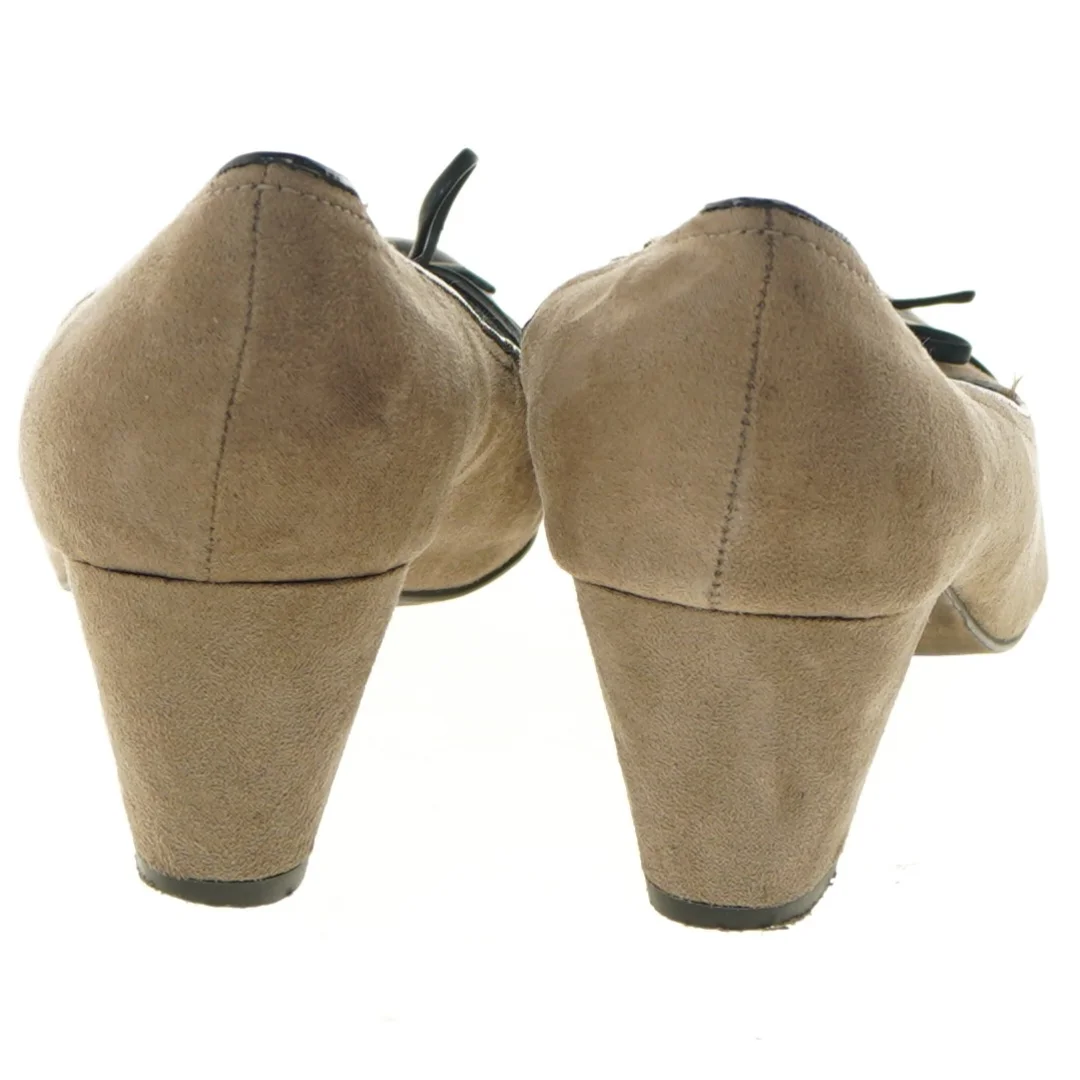 Damesko med hæl og bånd fra B&CO (str. 39 )