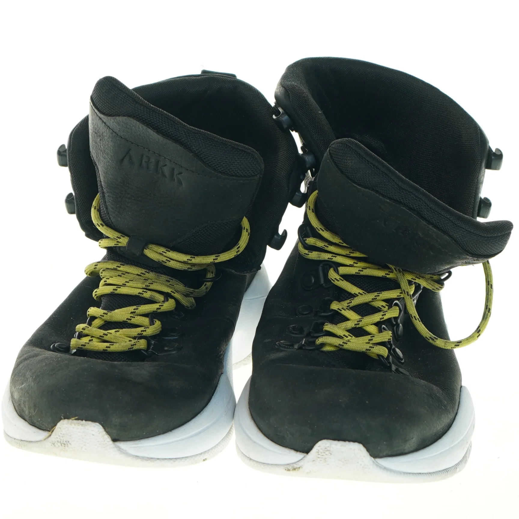 Sorte sneakers med højt skaft fra Arkk (str. 30 cm lang)