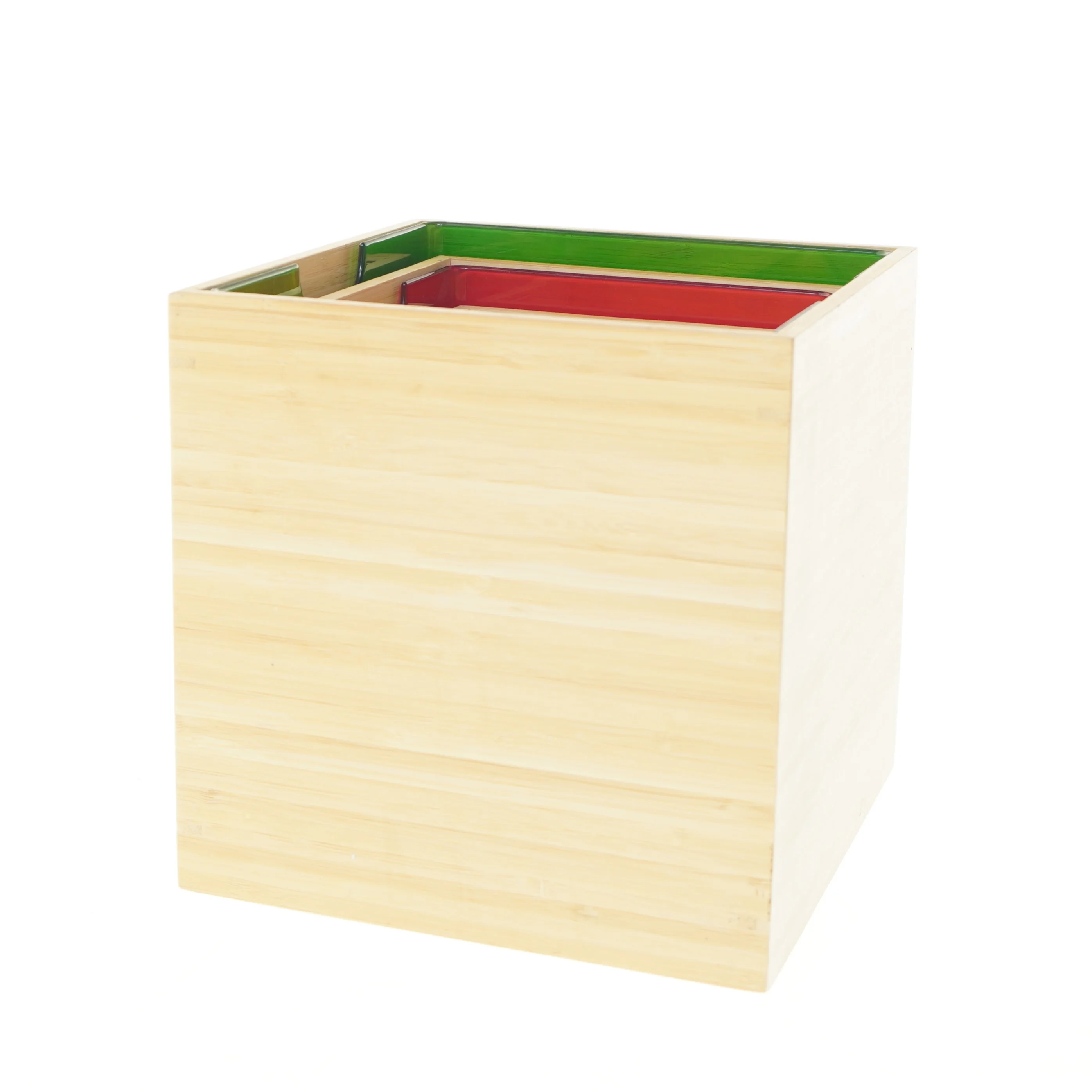 Cube system med farvede beholdere fra IKEA (str. 22,5x22,5x22,5 cm)