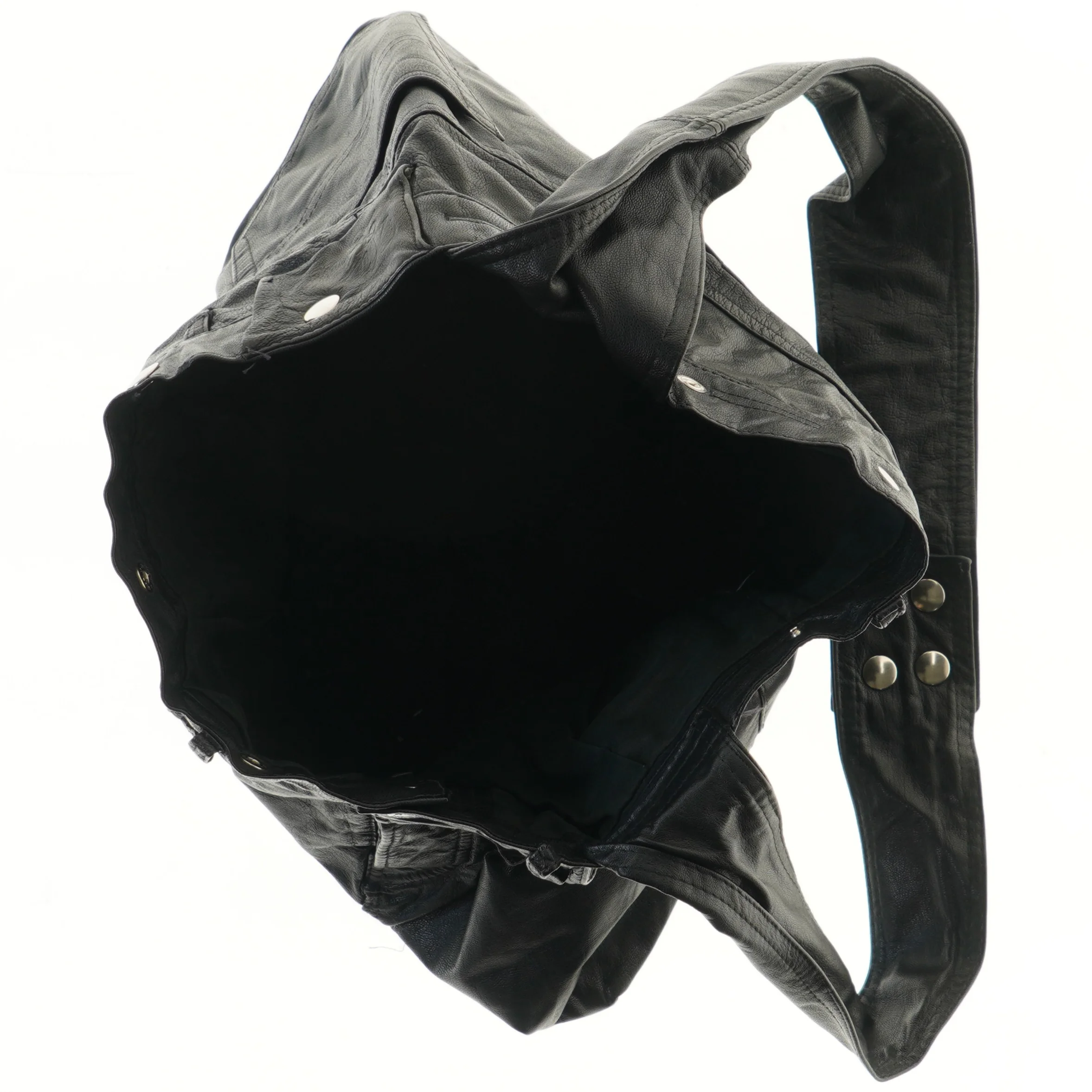 Sort skuldertaske i kunstlæder (str. 37x49 cm)