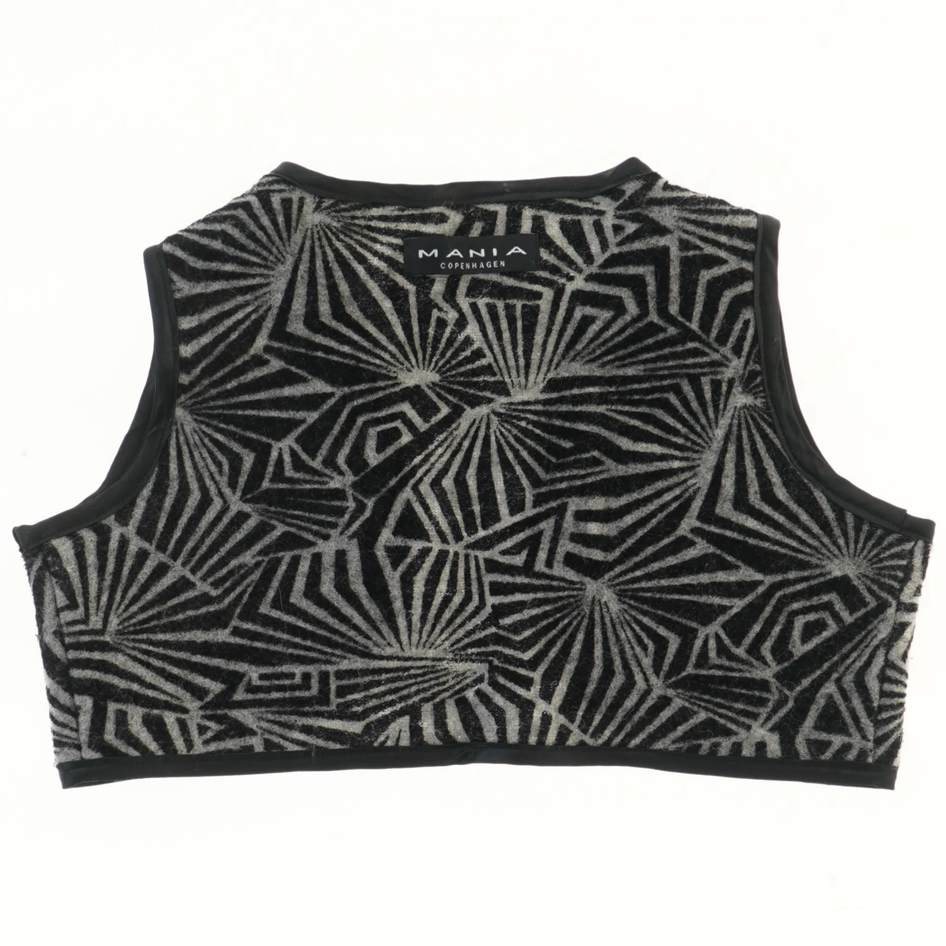 Mønstret vest fra Mania Copenhagen (str.  bryst:38 længde: 25 cm)