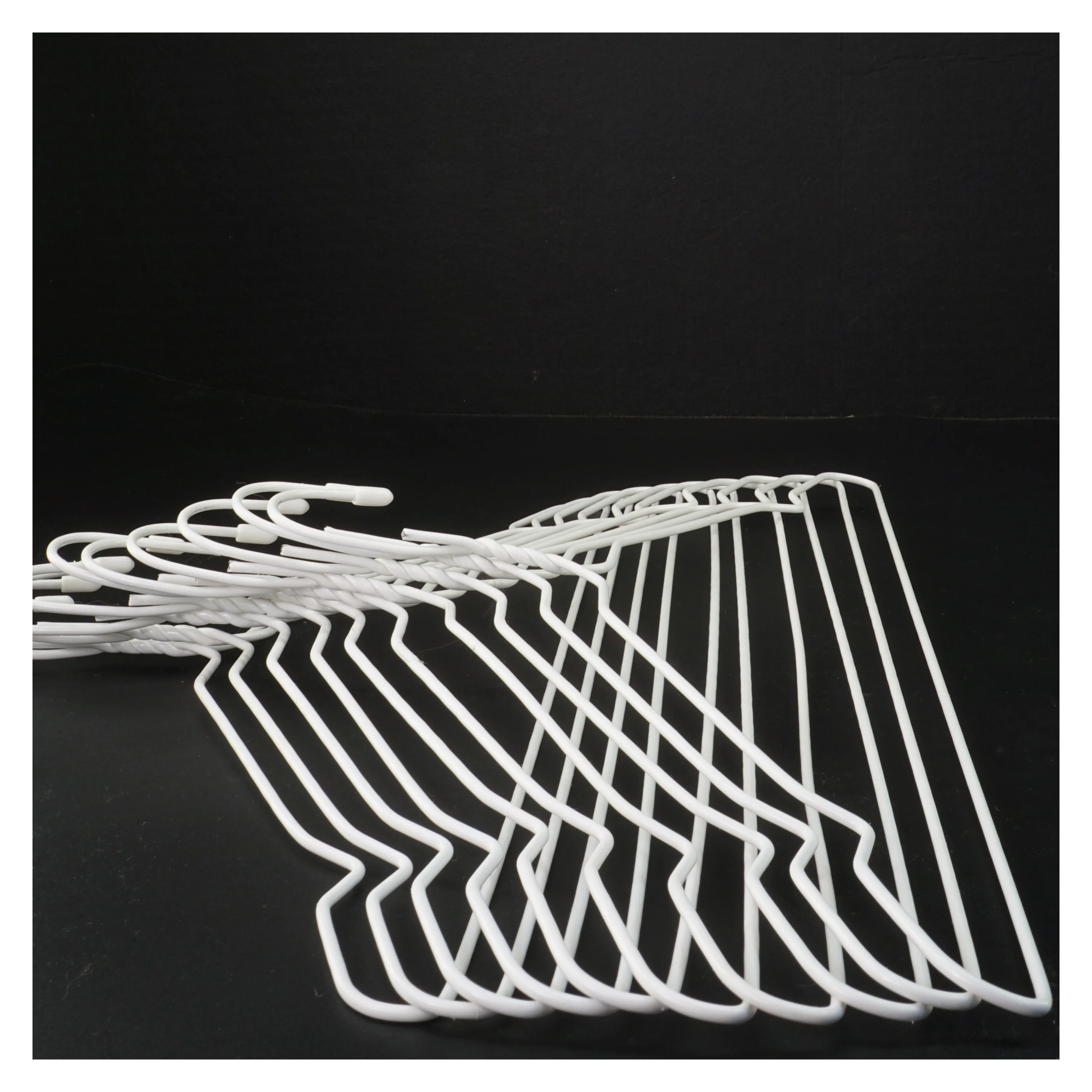  Hvide bøjler(str. 43 cm) (str. 43 cm)