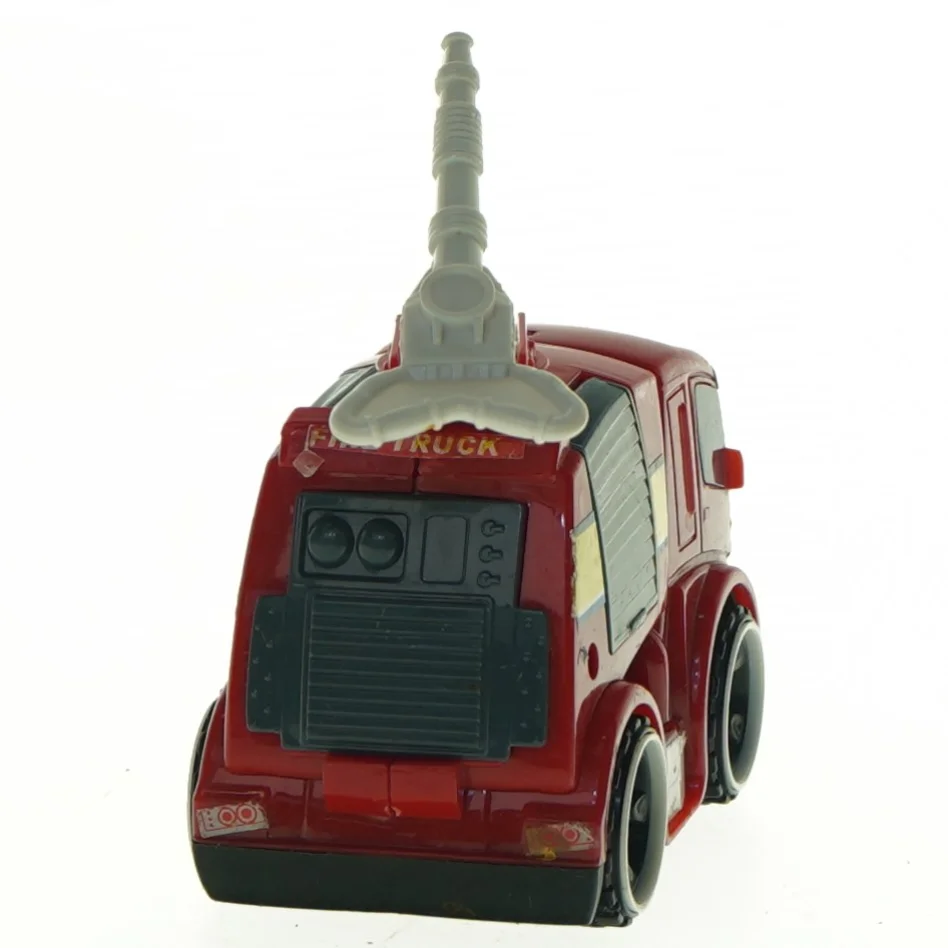 Brugt rød plastiklegetøjsbrandbil (str. 9 x 8,5 cm)