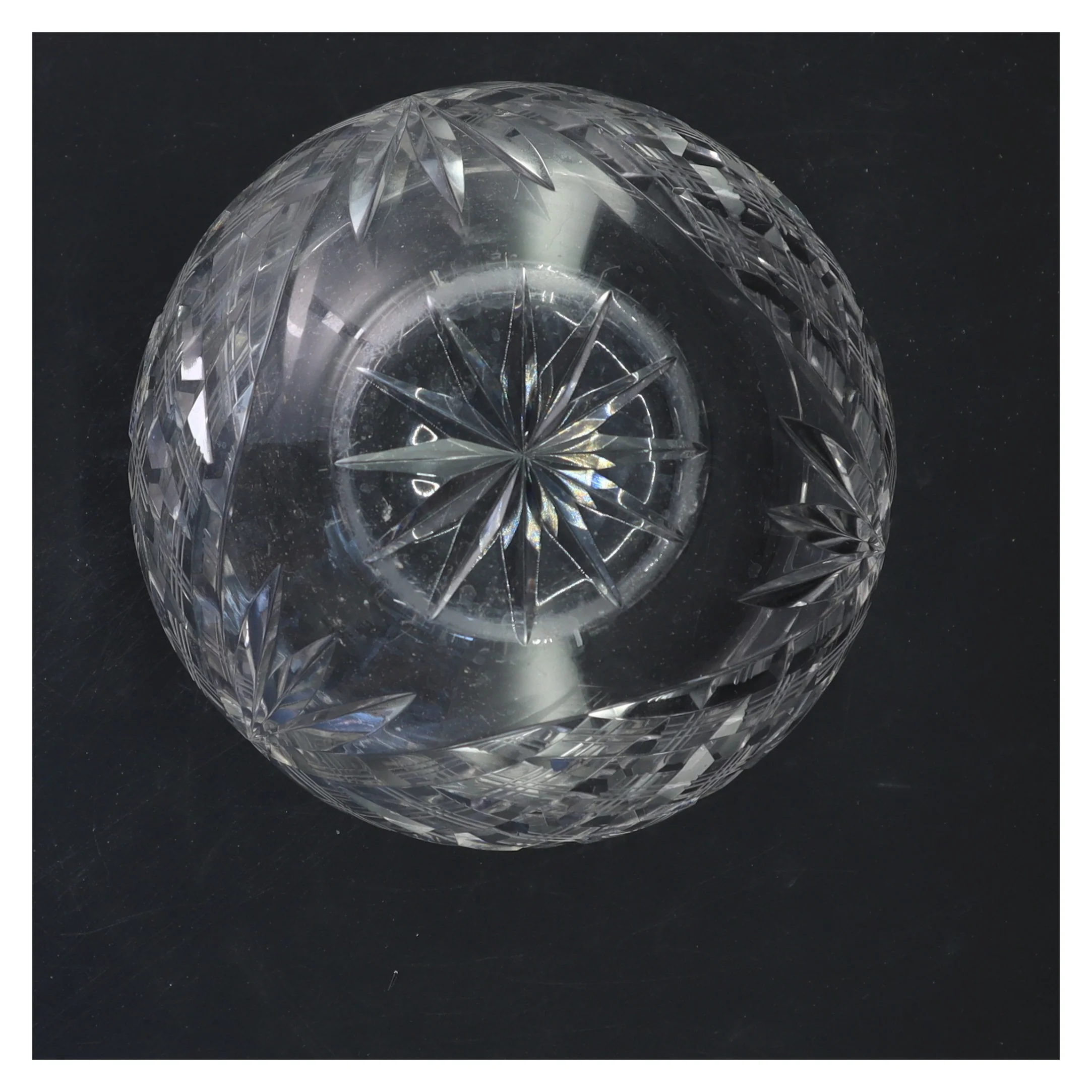 Glasvase med mønster (str. 16x15 cm)