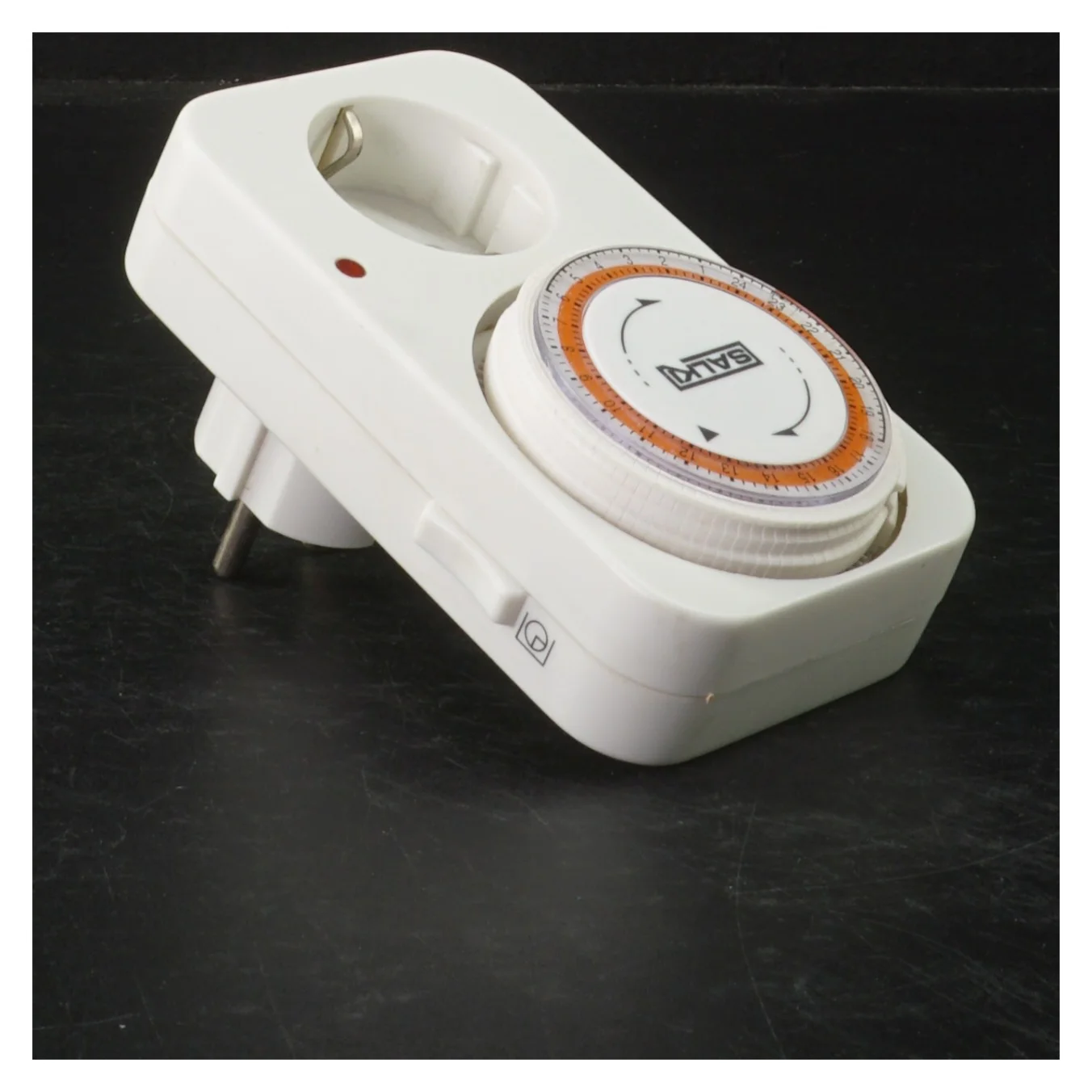 Mekanisk timerstik fra Salki (str. 12x7,5x8 cm)