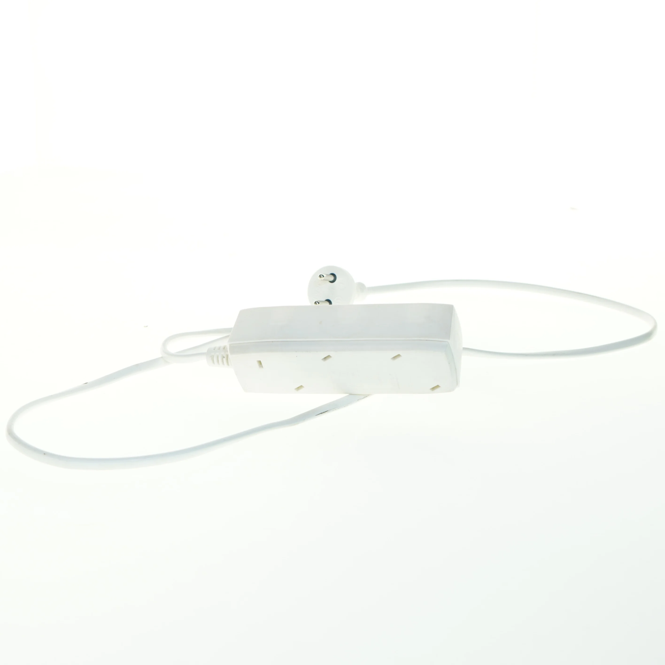 Hvid forlængerledning med 4 stik (str. 140 cm)