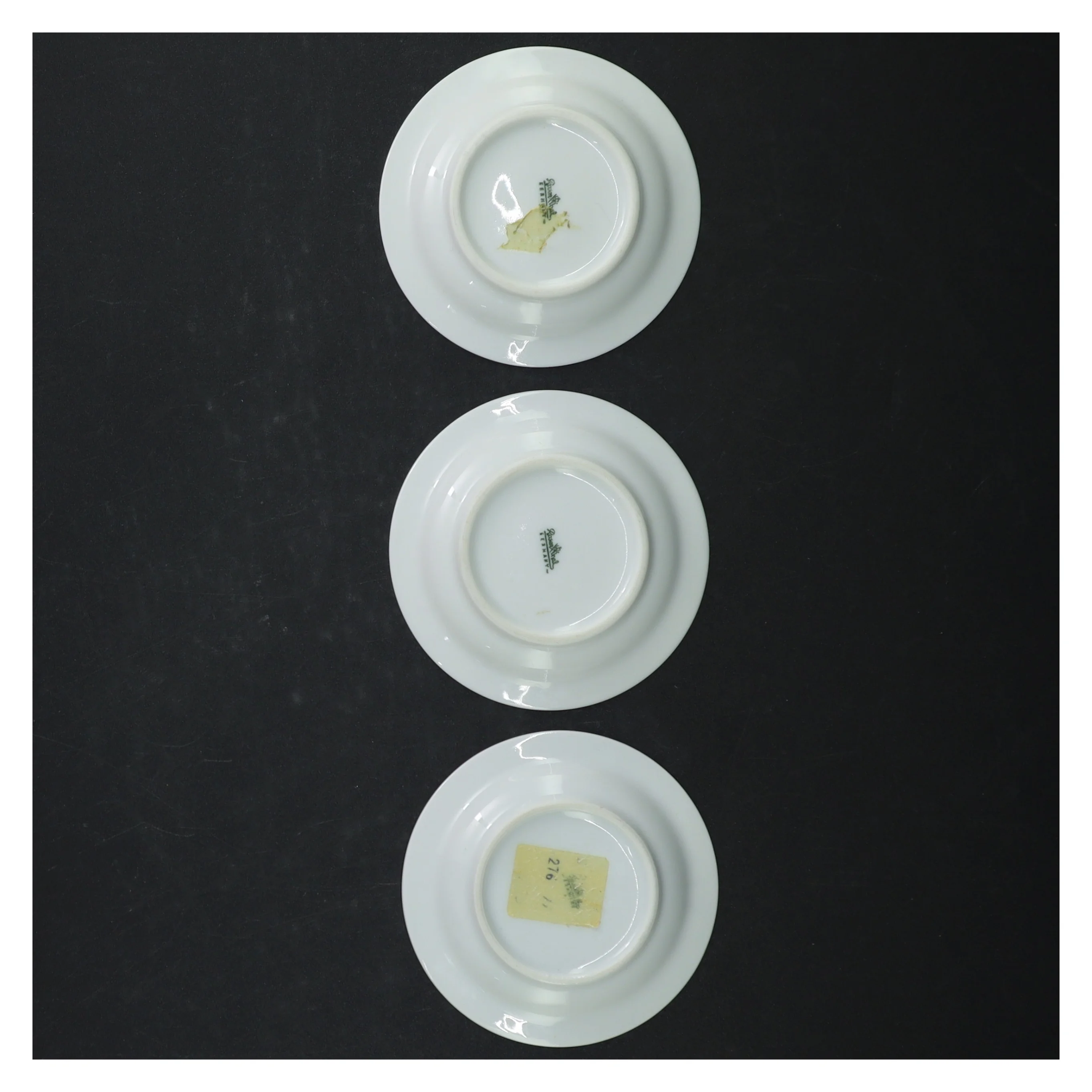 Porcelænstallerkener med blåt blomstermotiv fra Rosenthal (str. Ø. 9 cm)