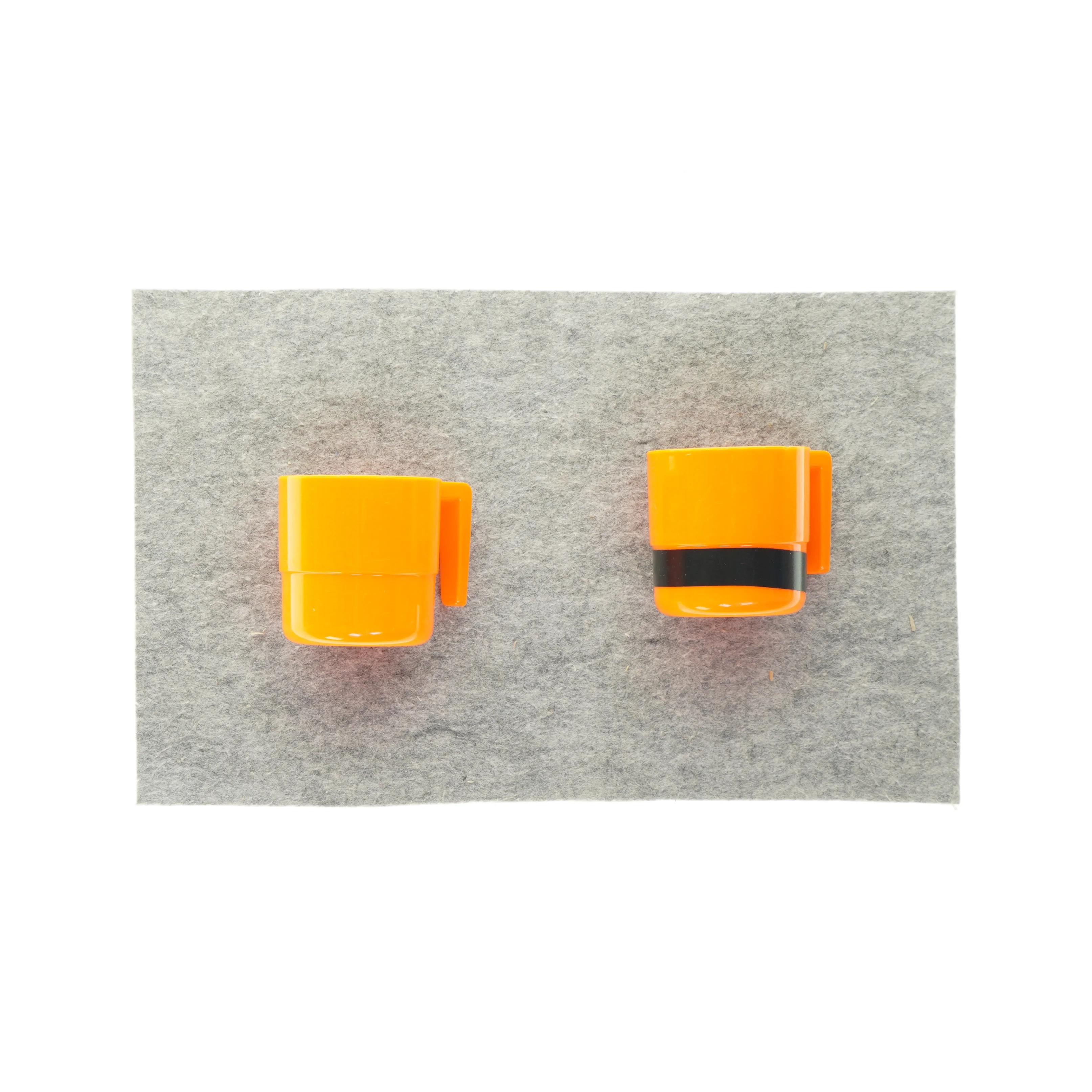 Plastikkopper (2 stk) (str. HØ 8 X 8 cm)