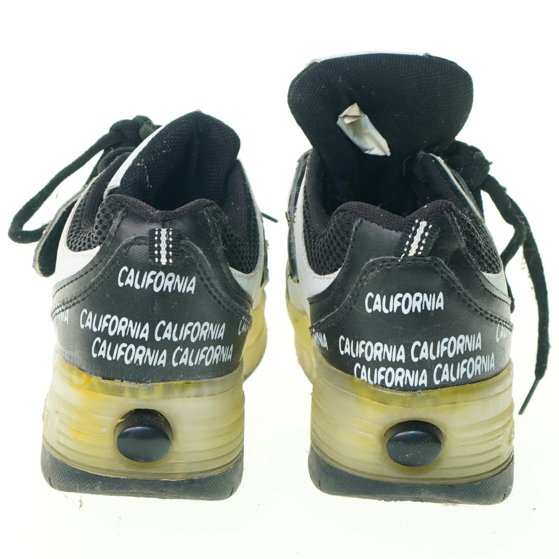 Sko med hjul og lys fra California (str. 32)