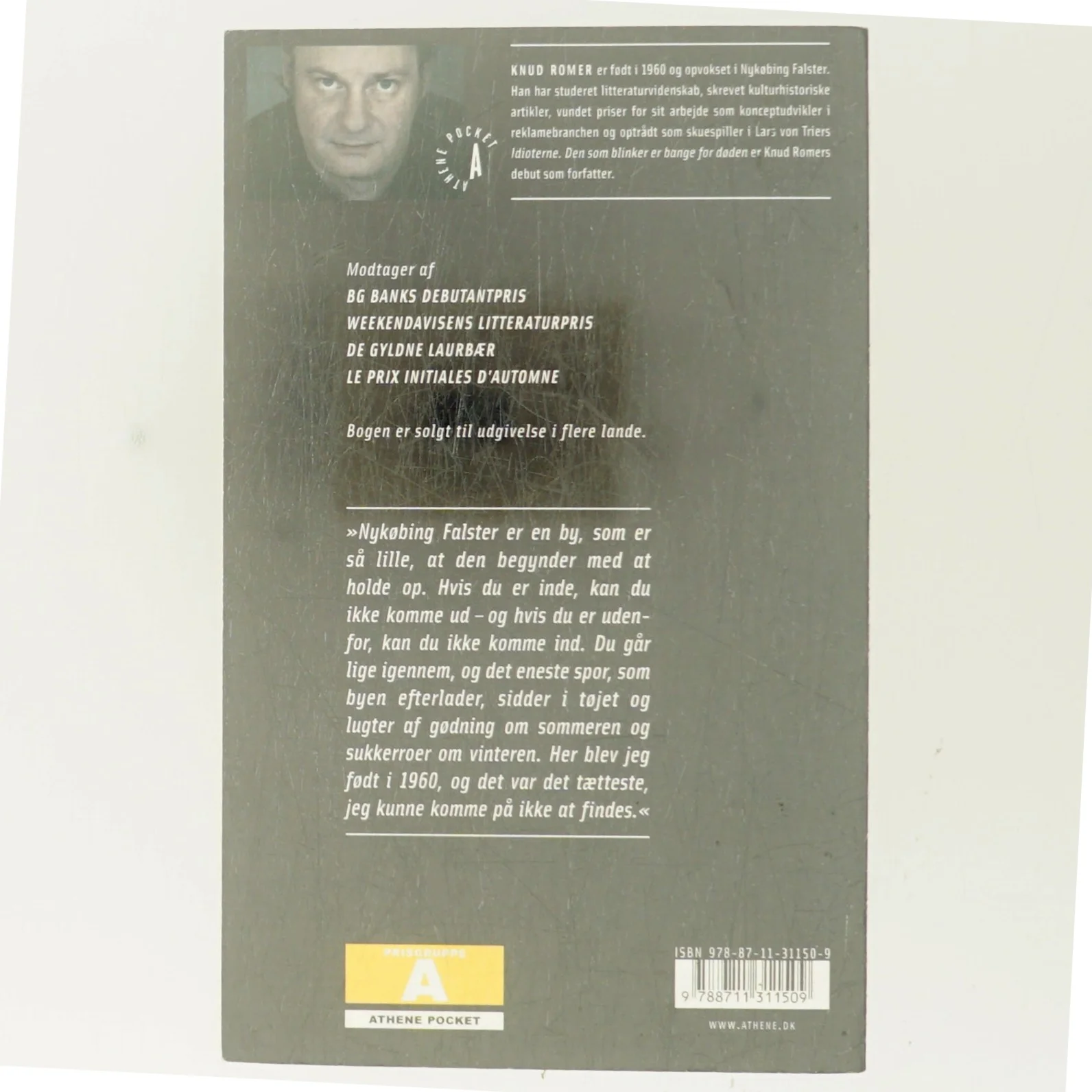 Den som blinker er bange for døden : roman af Knud Romer (Bog)