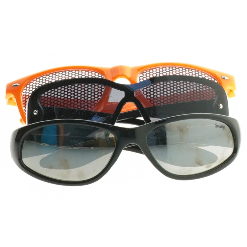 Tre solbriller (str. 8-15 cm)