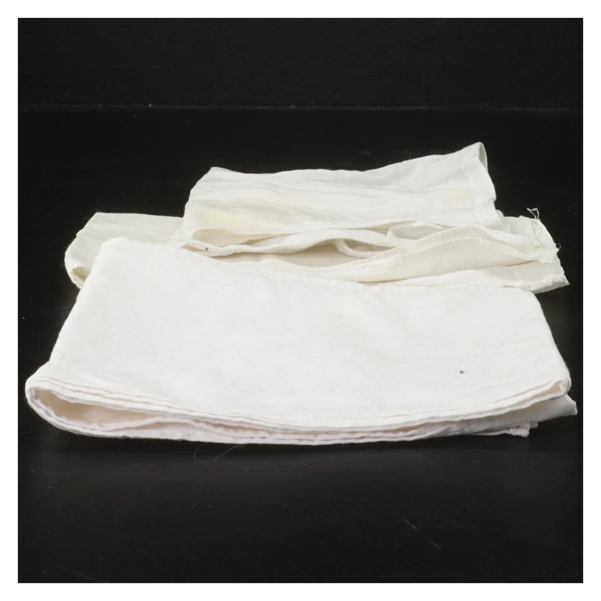 Hvide lommerørklæder/tekstilstykker (str. 11x132 og 27x26 og 40x37 cm)