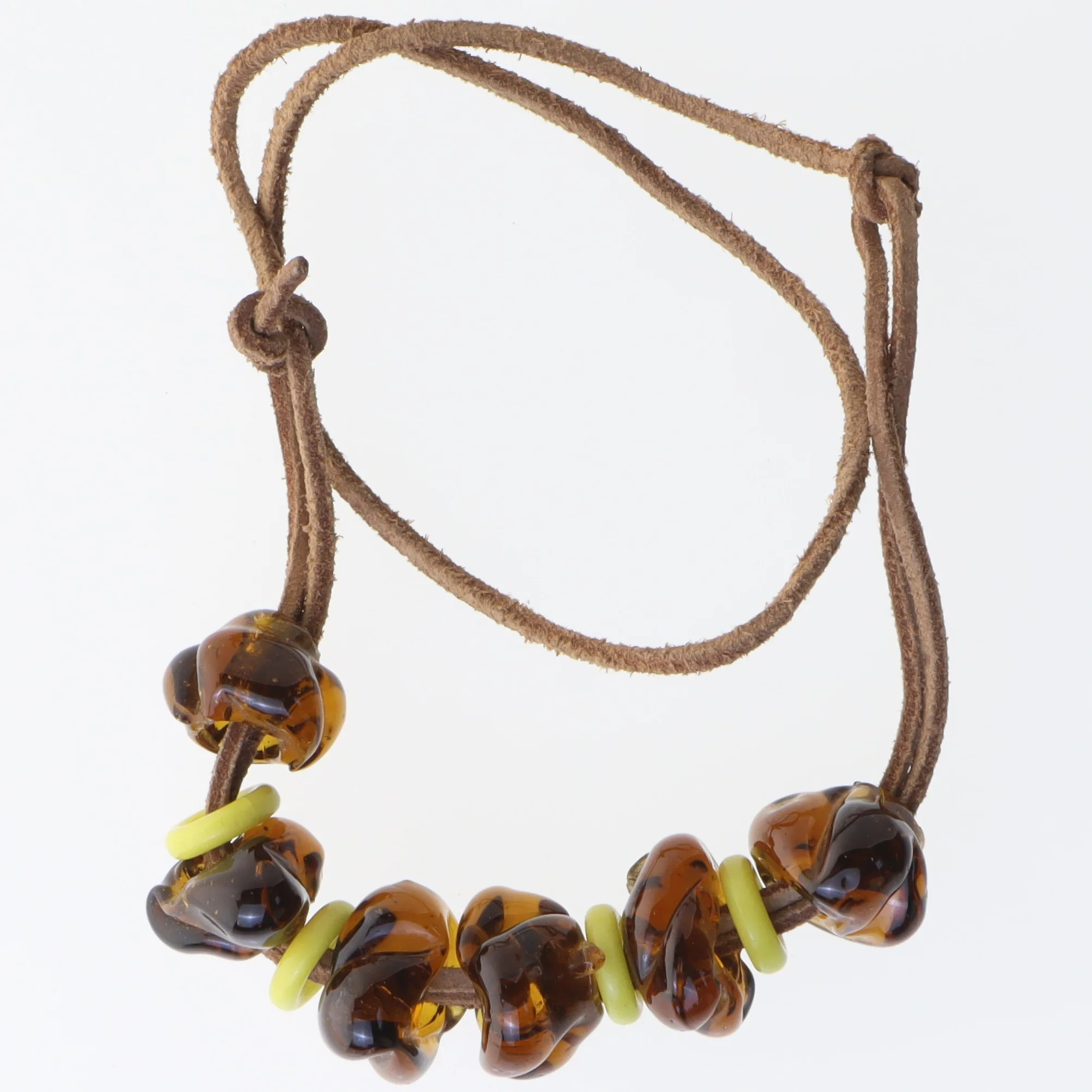 Halskæde med glasperler (str. 60 cm)