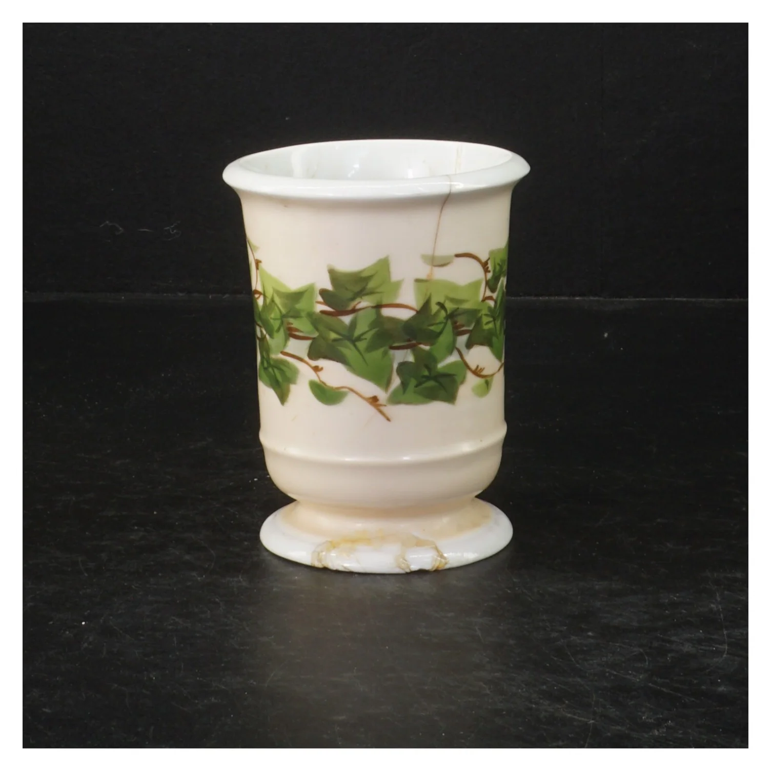 vase fra B&G (str. Ø. 8 cm. længde, 10 cm)