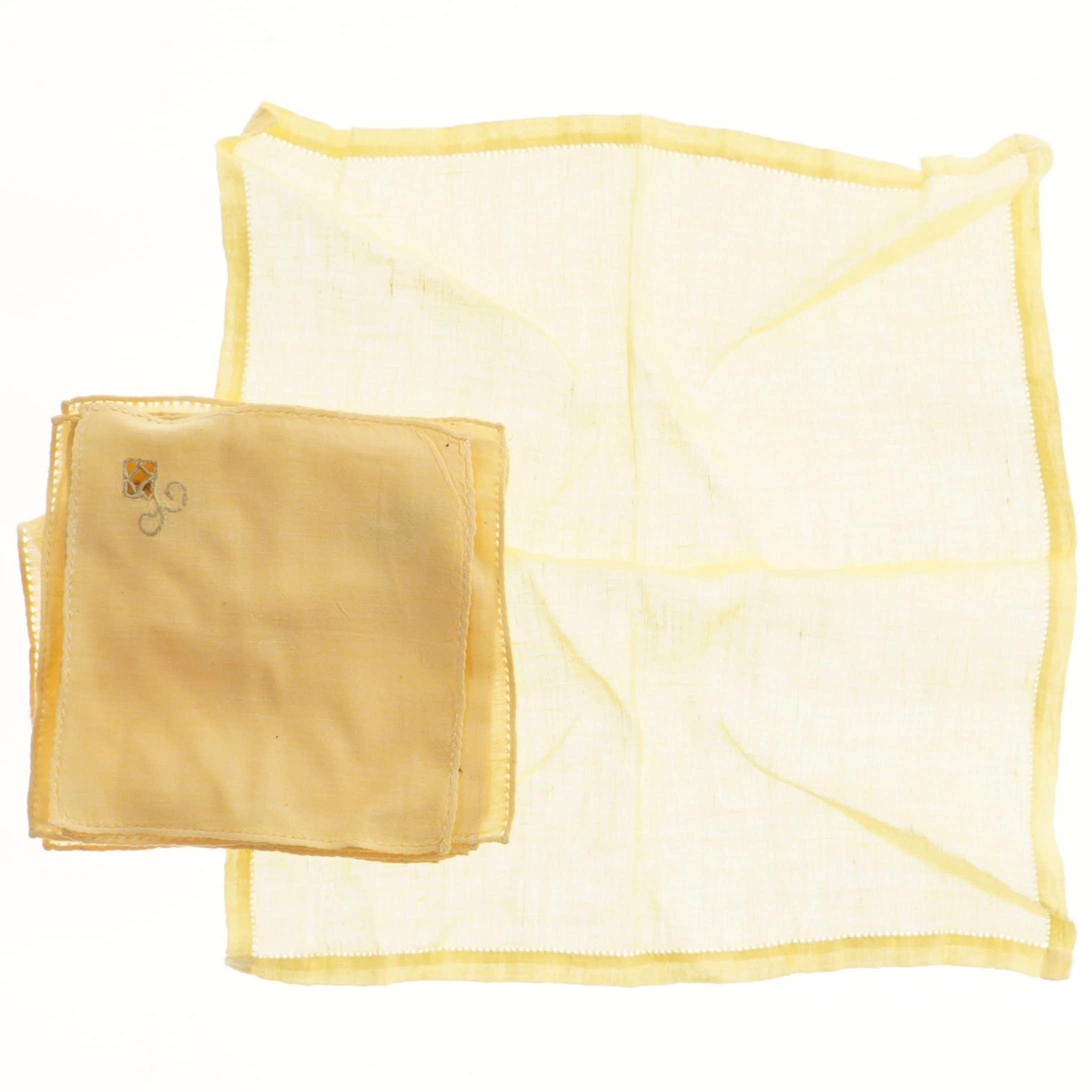 Gule stofservietter med broderi (str. 6 styk, 18x18 og 40x37 cm)