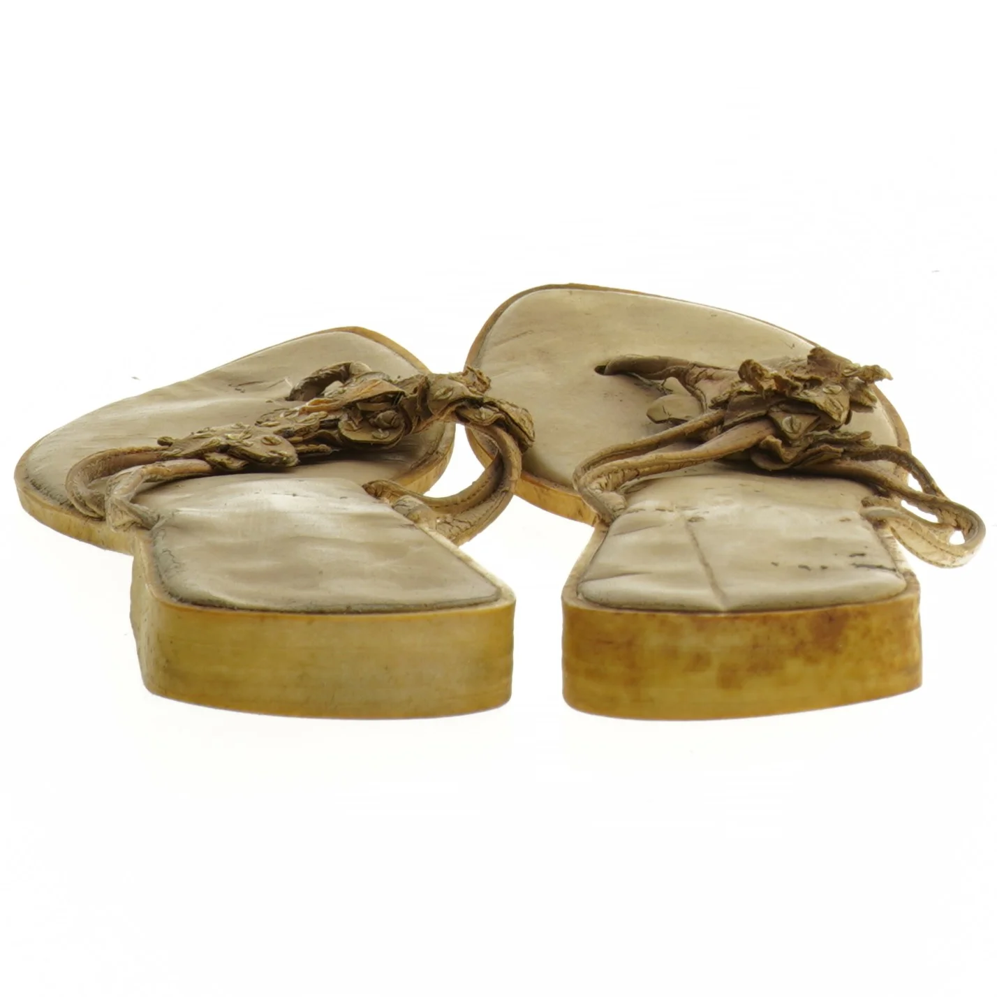 Brune sandaler med blomsterpynt (str. Længde, 27 cm)