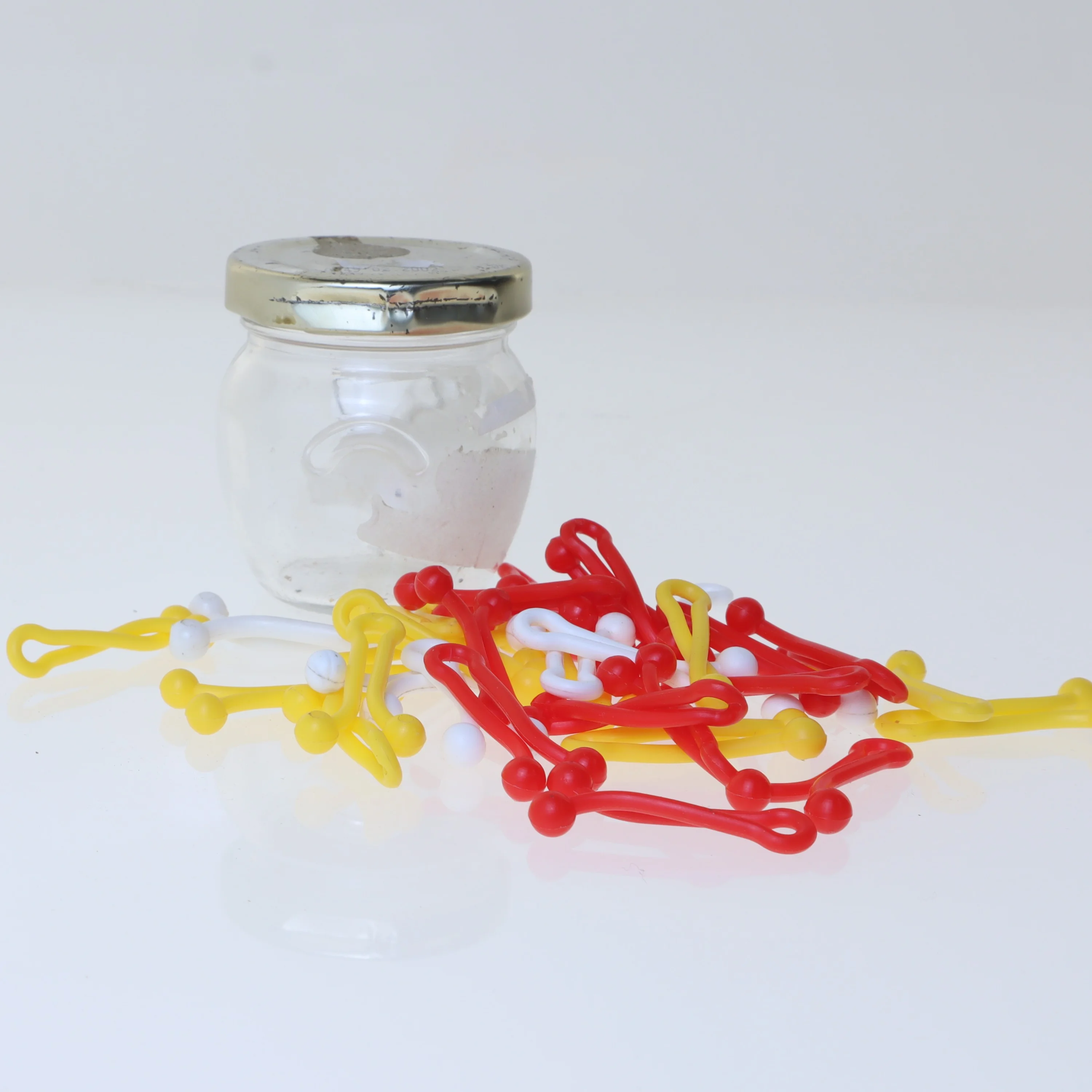 Glasbeholder med plastikclips (str. Ø 5,5x6 cm)