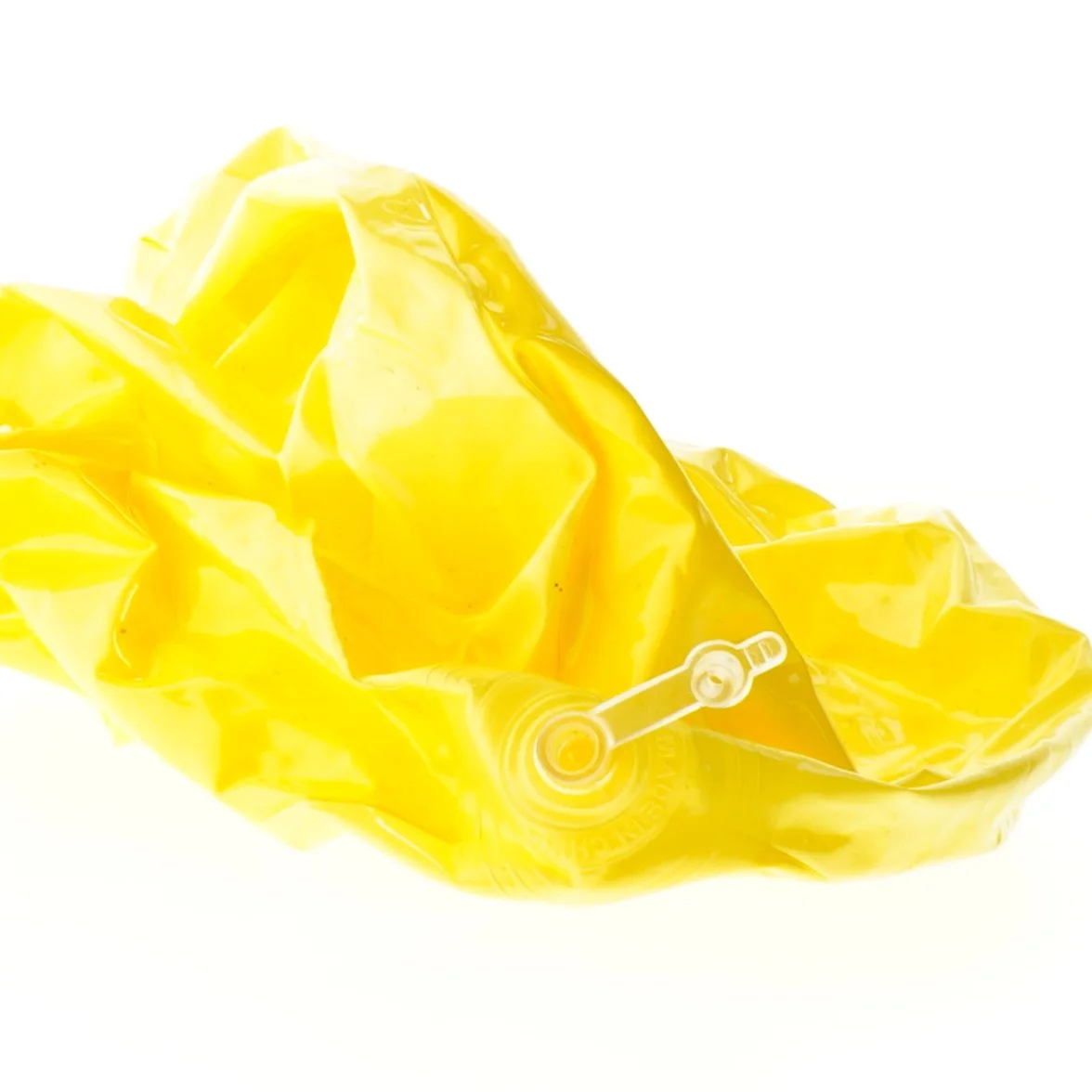 Gul oppustelig badebold fra Københavns Lufthavn (str. Ø 27 cm)