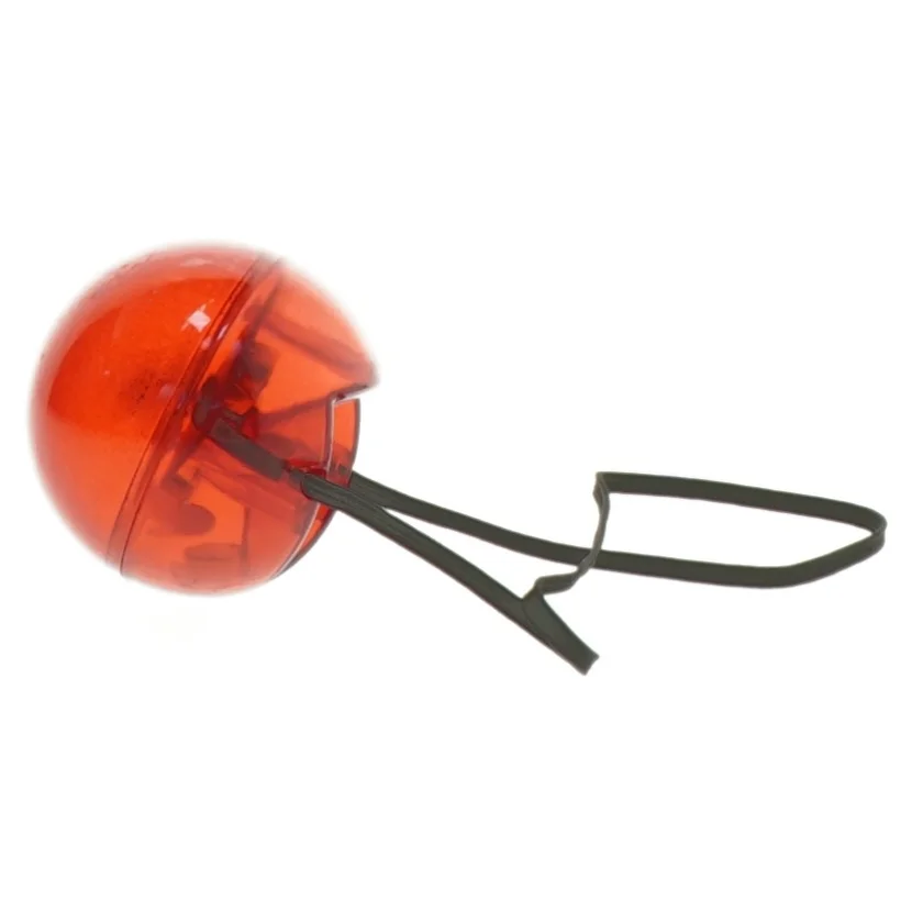 Rød kugleformet legetøj med elastik (str. Ø 4 cm)