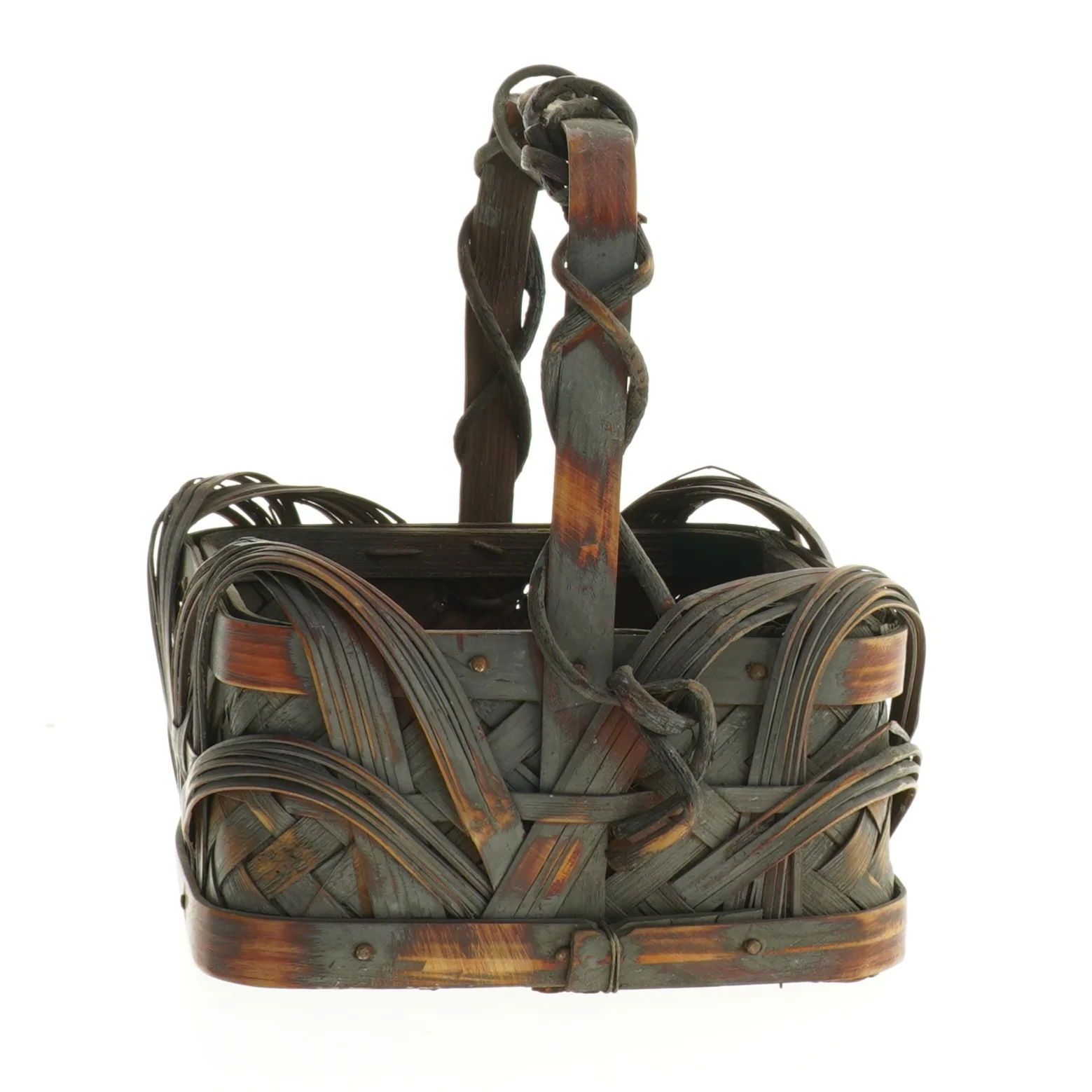 Flettet kurv (str. 15x15 cm)